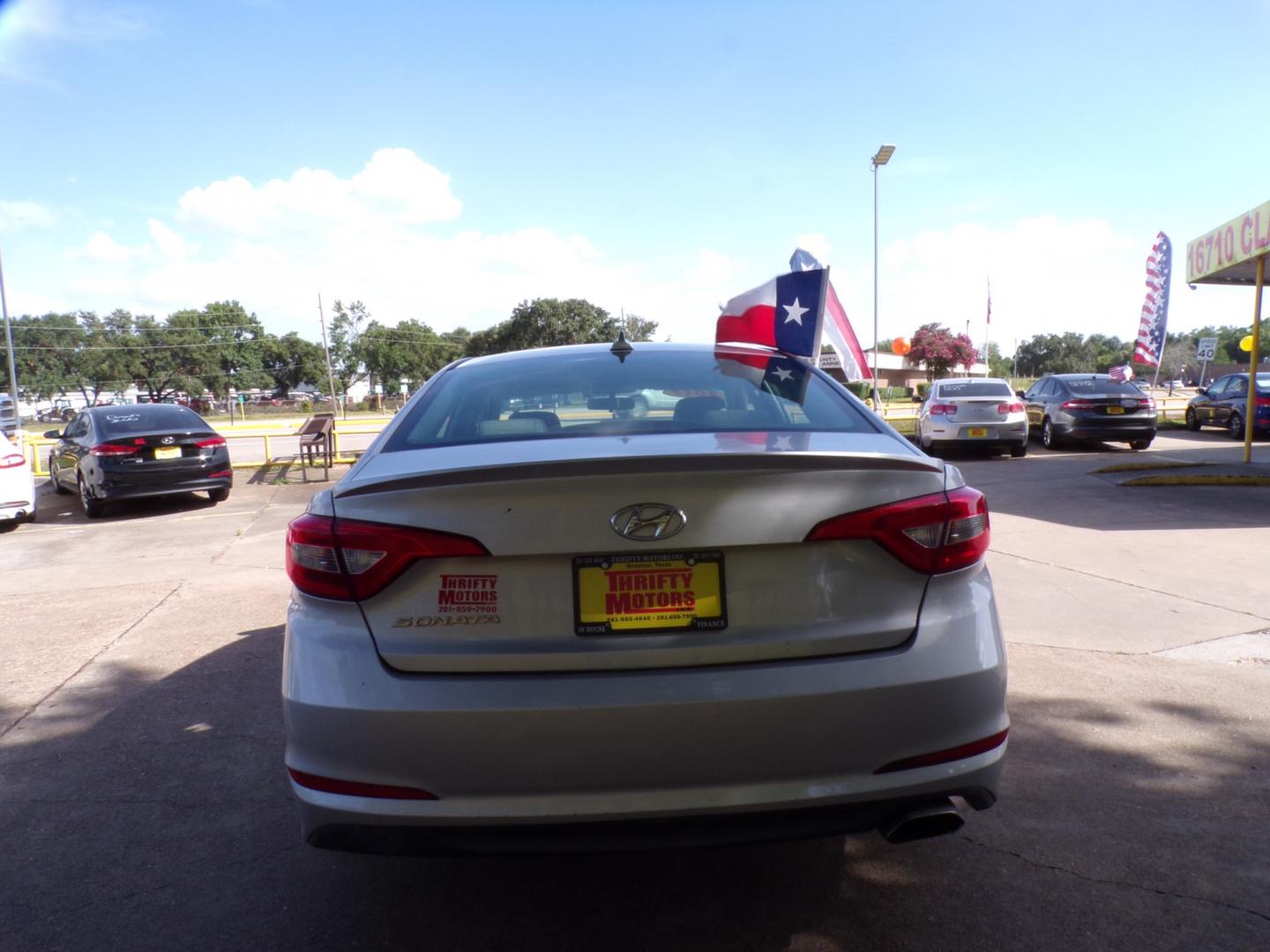 2017 Hyundai Sonata (5NPE24AF7HH) , located at 16710 Clay Rd., Houston, TX, 77084, (281) 859-7900, 29.834864, -95.656166 - Photo#5