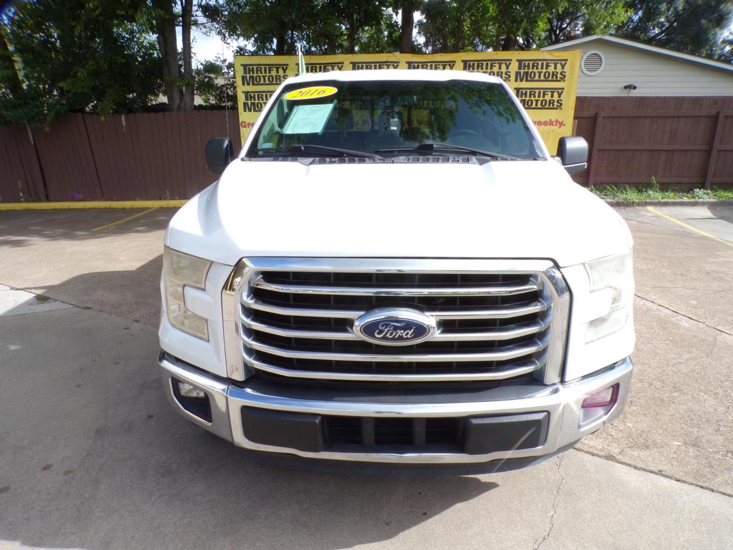 2016 Ford F-150 King-Ranch SuperCrew 5.5-ft. 2WD (1FTEW1CP3GK) with an 2.7L V6 DOHC 24V engine, 6A transmission, located at 16710 Clay Rd., Houston, TX, 77084, (281) 859-7900, 29.834864, -95.656166 - Photo#3