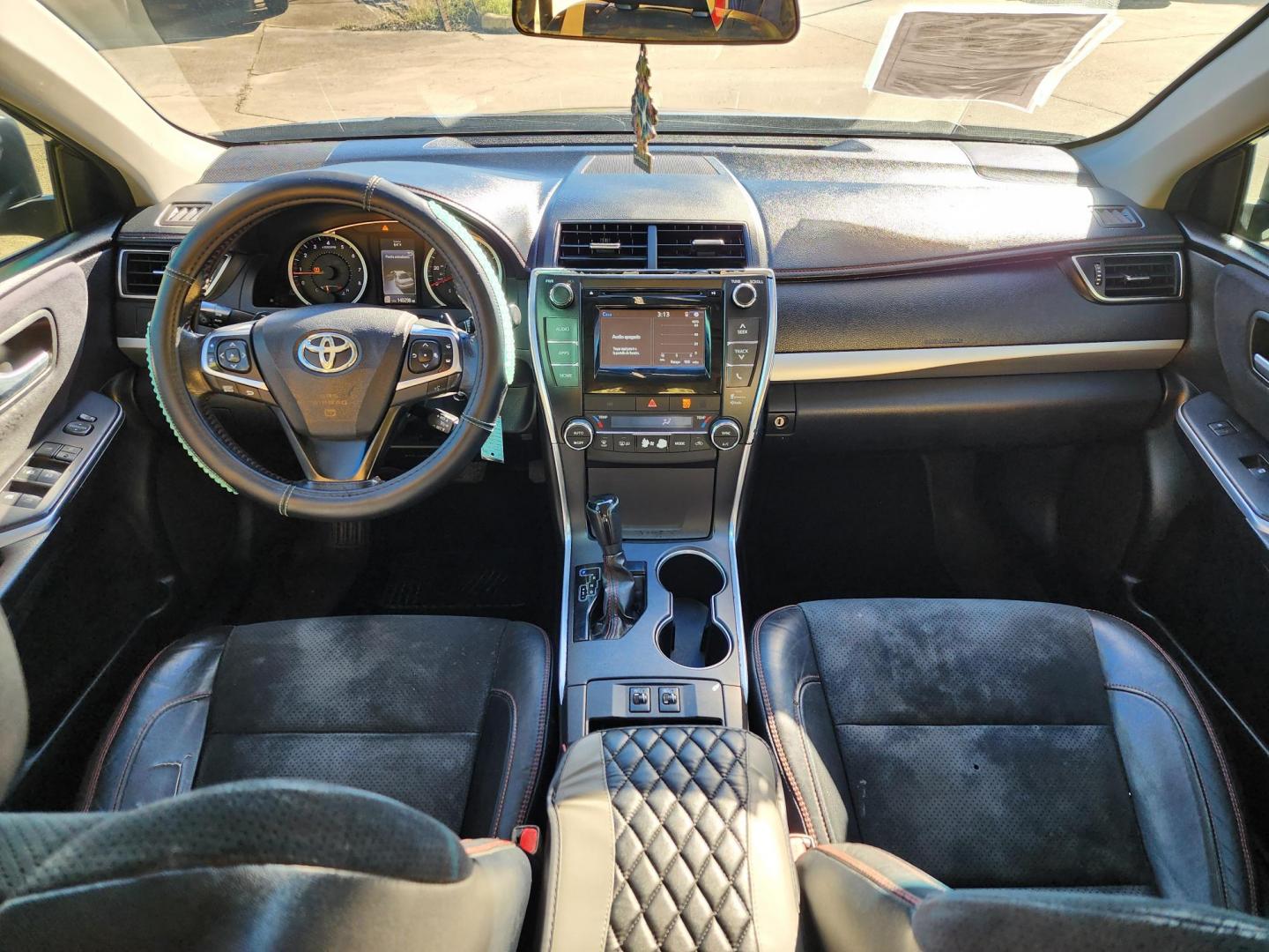 2015 Gray /Black Toyota Camry SE (4T1BF1FK0FU) with an 2.5L L4 DOHC 16V engine, Automatic 6-Speed transmission, located at 16710 Clay Rd., Houston, TX, 77084, (281) 859-7900, 29.834864, -95.656166 - Photo#23