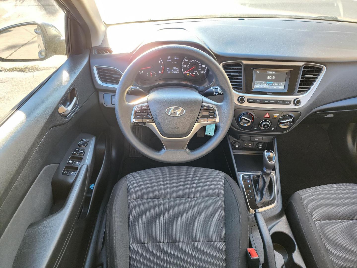 2018 Gray /Gray Hyundai Accent SEL 4-Door 6A (3KPC24A33JE) with an 1.6L L4 DOHC 16V engine, Automatic 6-Speed transmission, located at 16710 Clay Rd., Houston, TX, 77084, (281) 859-7900, 29.834864, -95.656166 - Photo#12