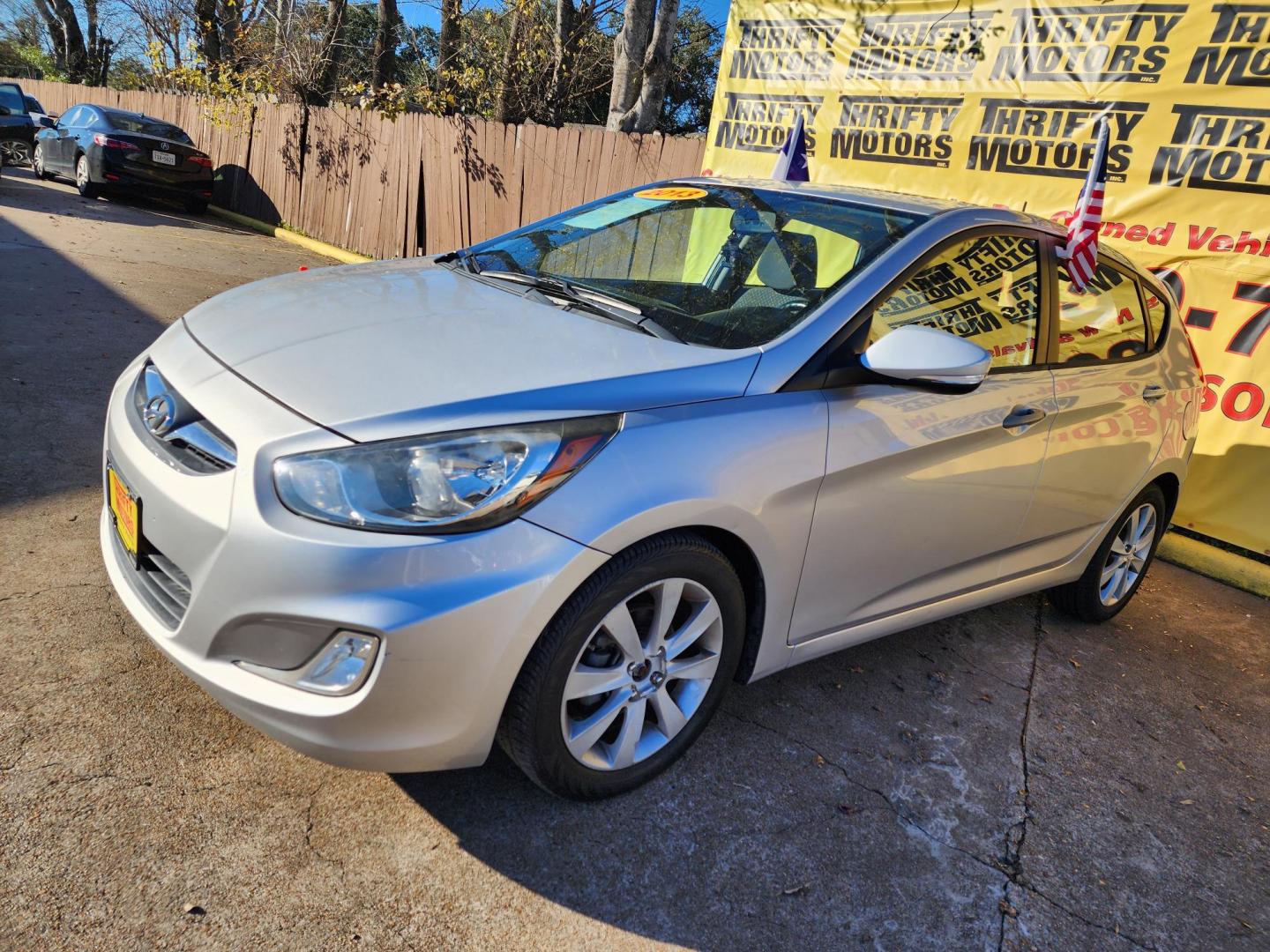 2013 Silver /Gray Hyundai Accent SE 5-Door (KMHCU5AE4DU) with an 1.6L L4 DOHC 16V engine, located at 16710 Clay Rd., Houston, TX, 77084, (281) 859-7900, 29.834864, -95.656166 - Photo#1