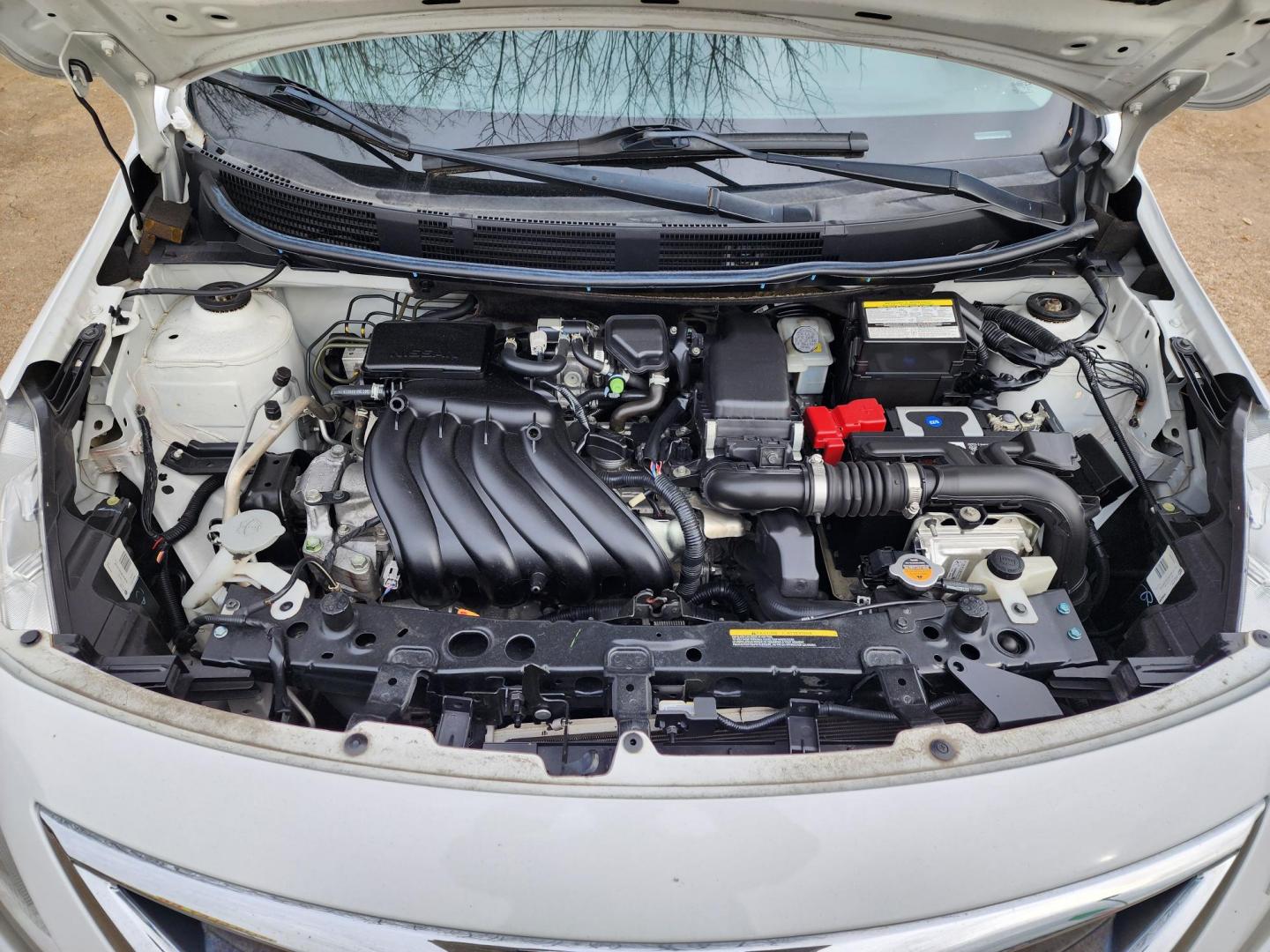 2019 White /Black Nissan Versa 1.6 SV Sedan (3N1CN7AP0KL) with an 1.6L L4 DOHC 16V engine, CVT transmission, located at 16710 Clay Rd., Houston, TX, 77084, (281) 859-7900, 29.834864, -95.656166 - Photo#6