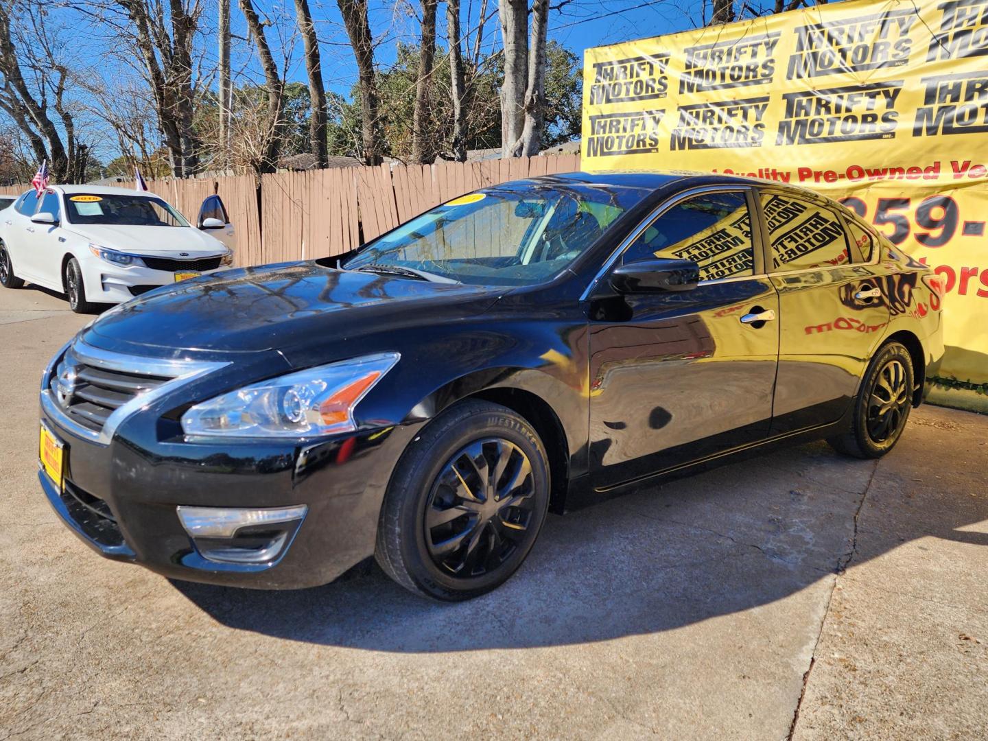 2015 Black /Black Nissan Altima 2.5 S (1N4AL3AP0FC) with an 2.5L L4 DOHC 16V engine, Continuously Variable Transmission transmission, located at 16710 Clay Rd., Houston, TX, 77084, (281) 859-7900, 29.834864, -95.656166 - Photo#1