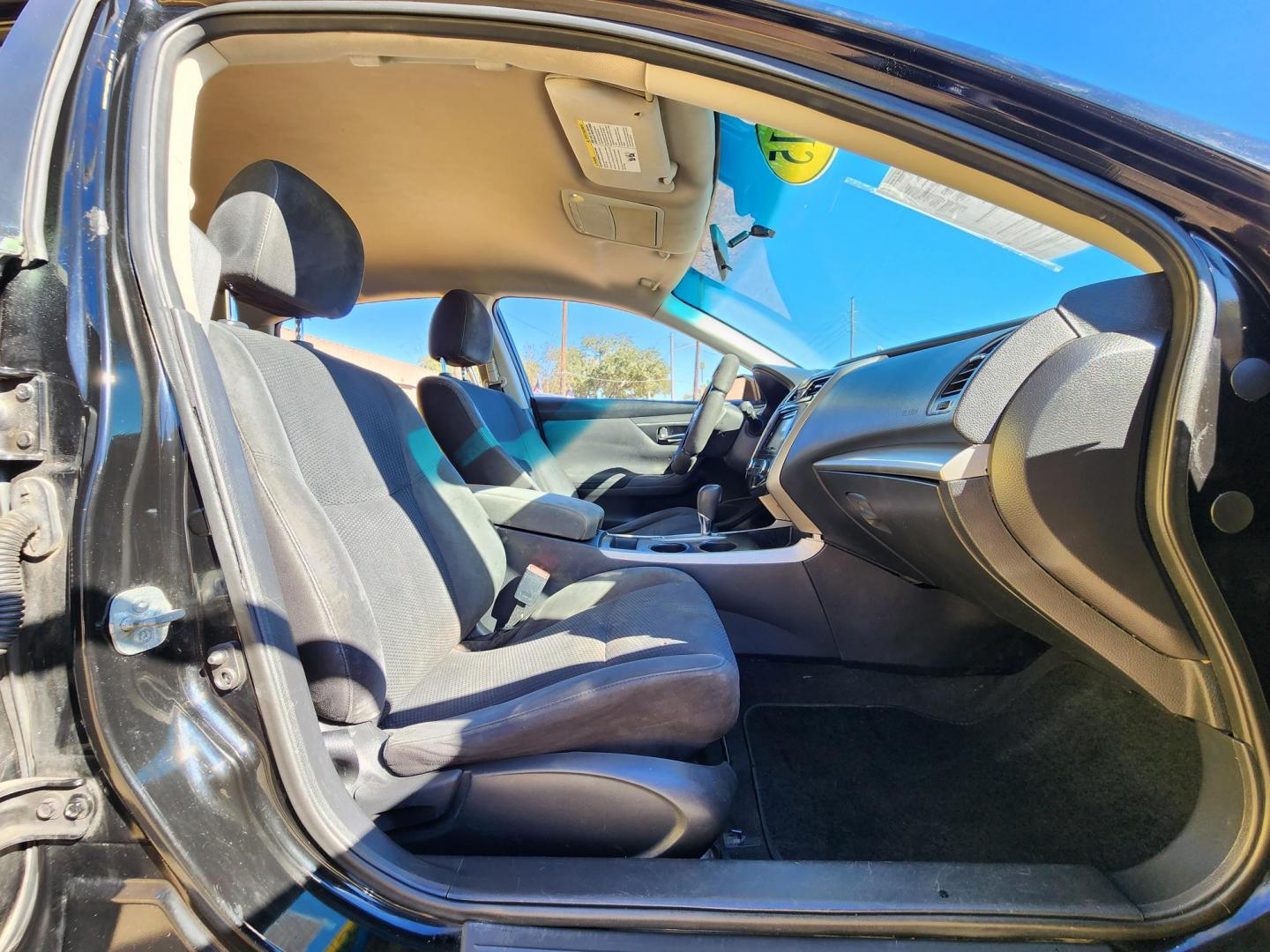 2015 Black /Black Nissan Altima 2.5 S (1N4AL3AP0FC) with an 2.5L L4 DOHC 16V engine, Continuously Variable Transmission transmission, located at 16710 Clay Rd., Houston, TX, 77084, (281) 859-7900, 29.834864, -95.656166 - Photo#8