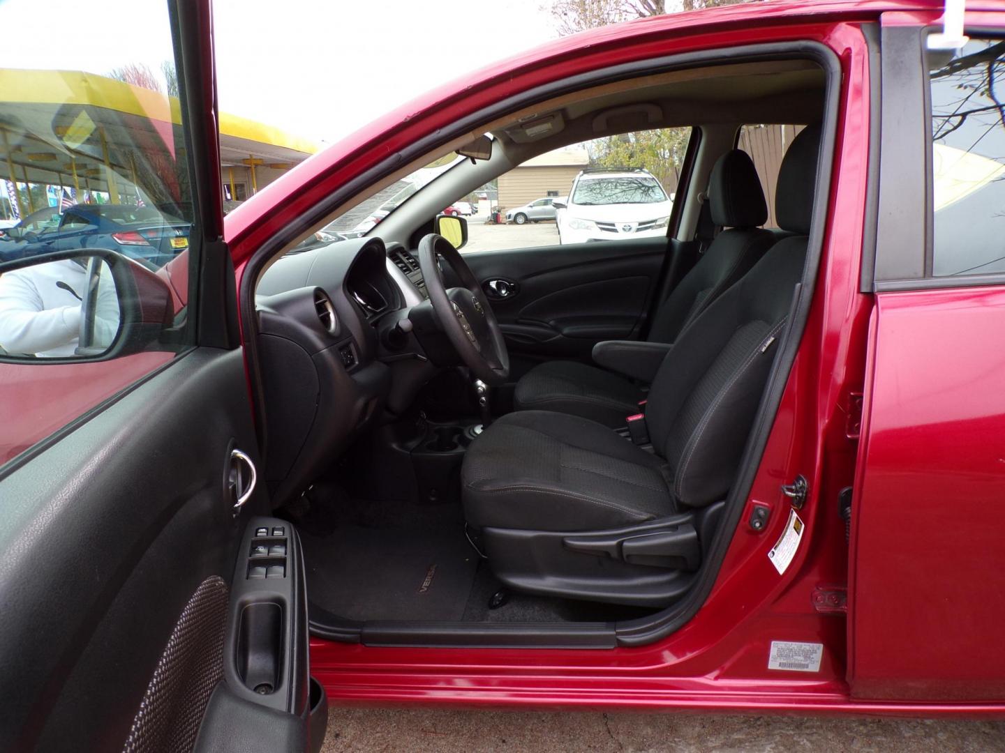 2018 Red /Gray Nissan Versa 1.6 SL Sedan (3N1CN7AP5JL) with an 1.6L L4 DOHC 16V engine, CVT transmission, located at 16710 Clay Rd., Houston, TX, 77084, (281) 859-7900, 29.834864, -95.656166 - Photo#10