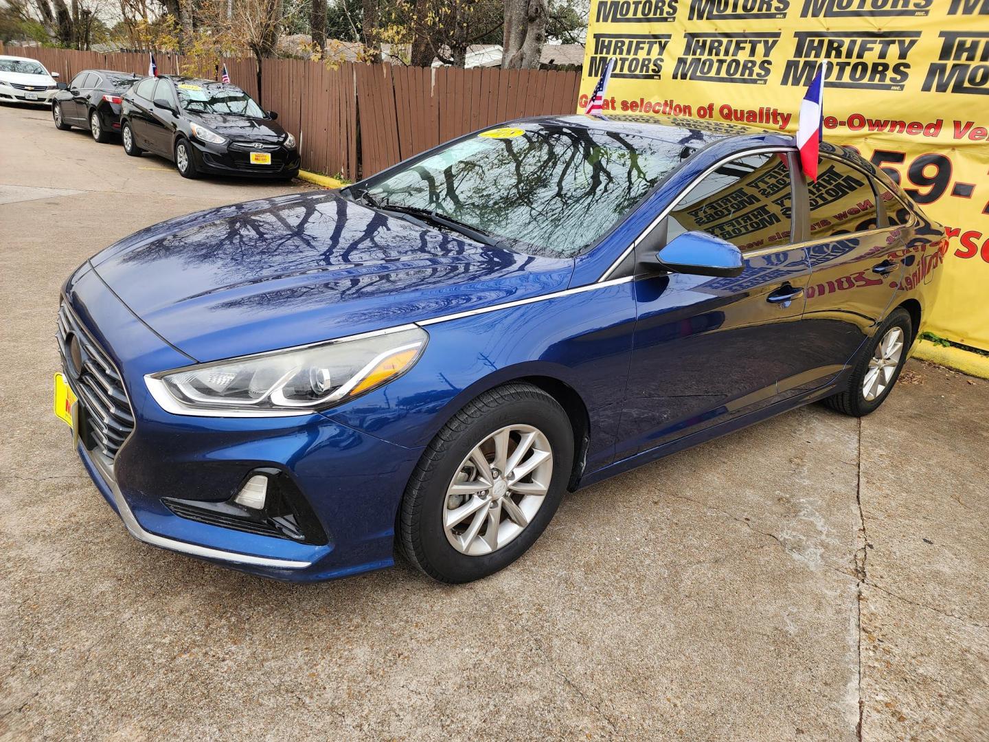 2018 Blue /Gray Hyundai Sonata SE (5NPE24AF7JH) with an 2.4L L4 DOHC 16V engine, 7A transmission, located at 16710 Clay Rd., Houston, TX, 77084, (281) 859-7900, 29.834864, -95.656166 - Photo#1