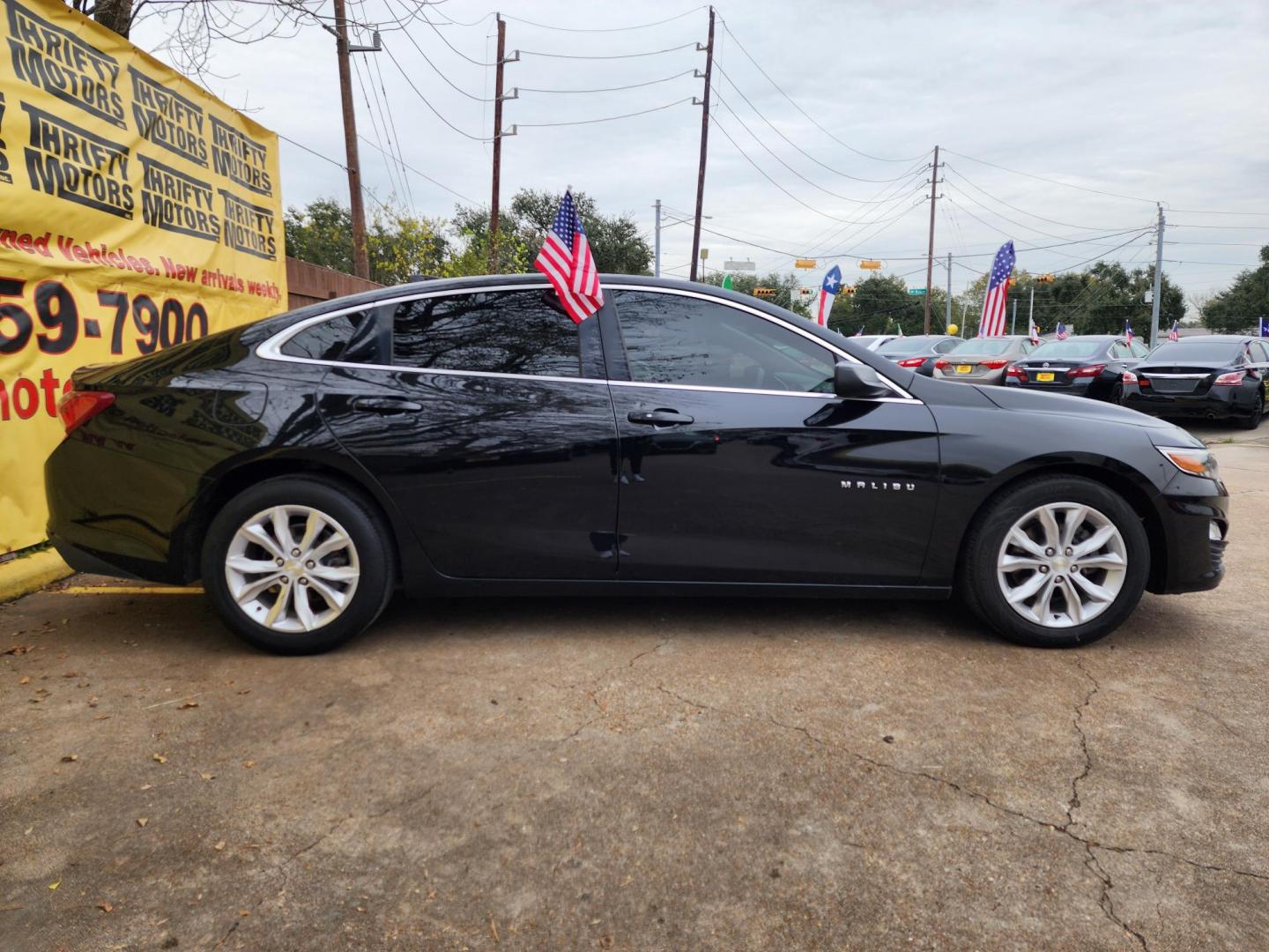 2019 Black /Gray Chevrolet Malibu LT (1G1ZD5ST1KF) with an 1.5L L4 DOHC 16V engine, 6A transmission, located at 16710 Clay Rd., Houston, TX, 77084, (281) 859-7900, 29.834864, -95.656166 - Photo#3