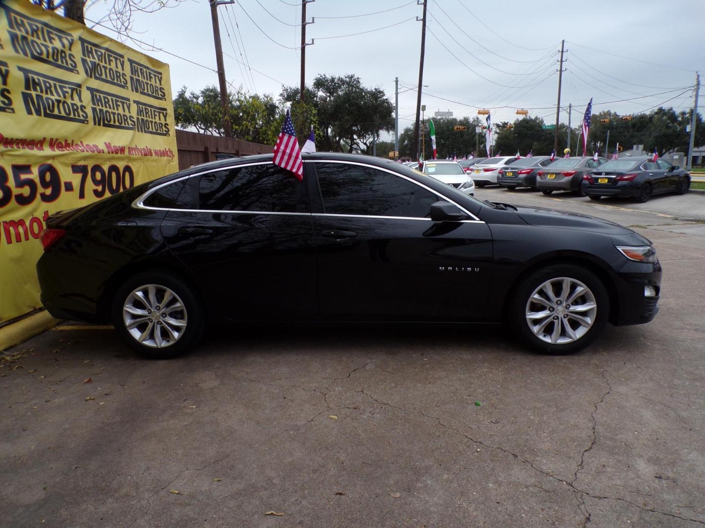 2019 Black /Gray Chevrolet Malibu LT (1G1ZD5ST1KF) with an 1.5L L4 DOHC 16V engine, 6A transmission, located at 16710 Clay Rd., Houston, TX, 77084, (281) 859-7900, 29.834864, -95.656166 - Photo#3