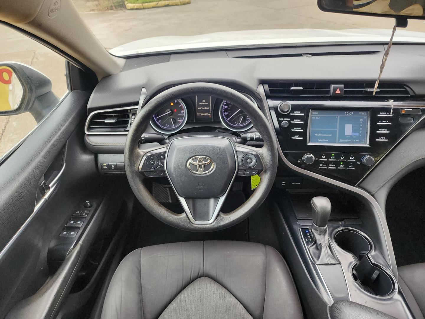 2019 White /Gray Toyota Camry LE (4T1B11HK2KU) with an 2.5L L4 DOHC 16V engine, 8A transmission, located at 16710 Clay Rd., Houston, TX, 77084, (281) 859-7900, 29.834864, -95.656166 - Photo#8