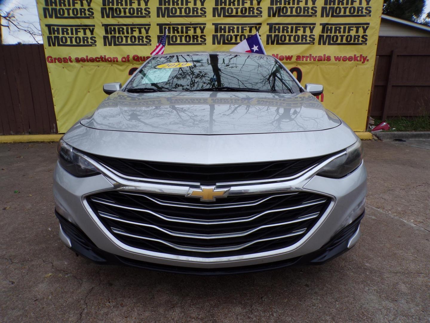 2019 Silver /Gray Chevrolet Malibu LT (1G1ZD5ST6KF) with an 1.5L L4 DOHC 16V engine, 6A transmission, located at 16710 Clay Rd., Houston, TX, 77084, (281) 859-7900, 29.834864, -95.656166 - Photo#0