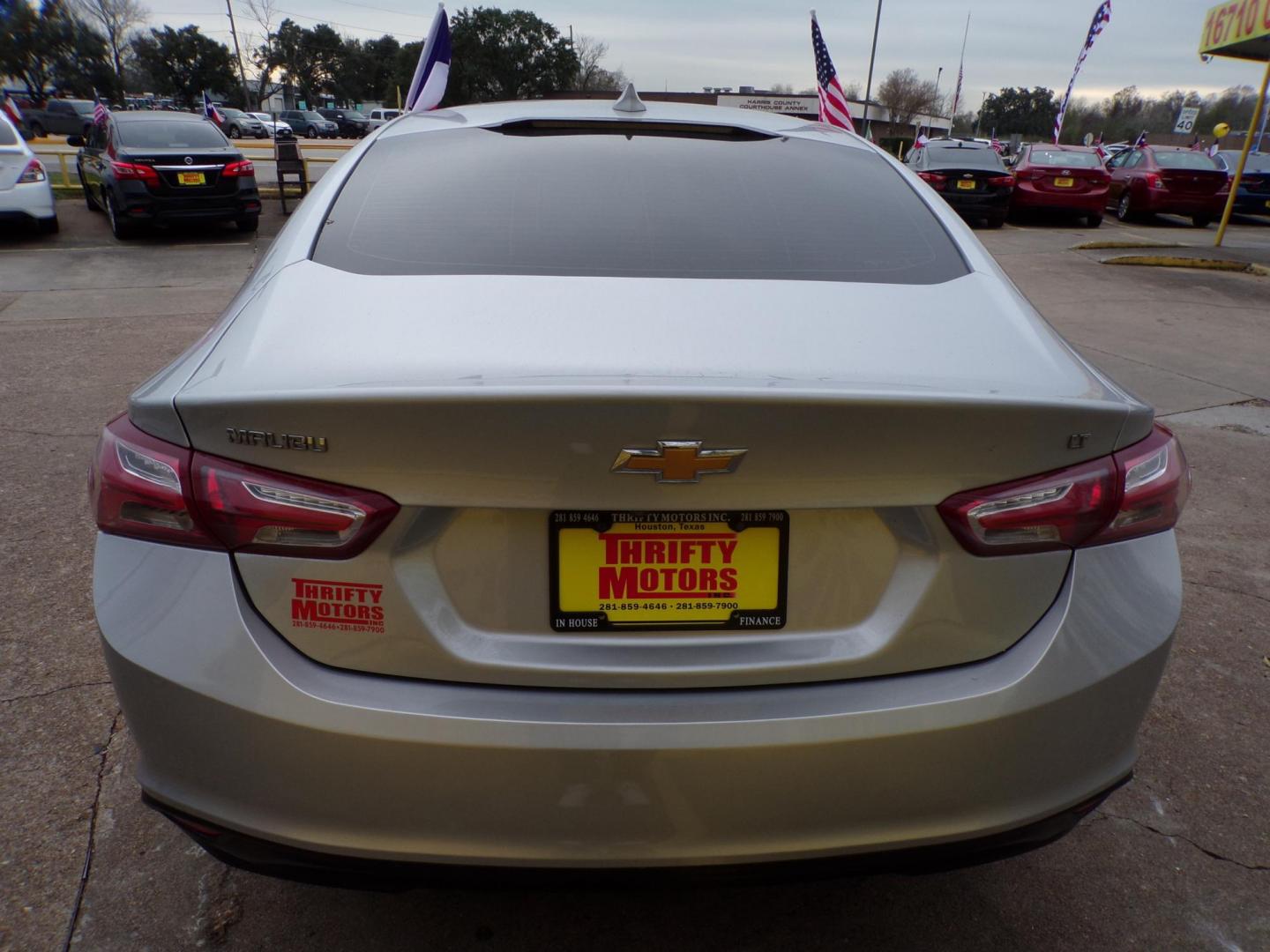 2019 Silver /Gray Chevrolet Malibu LT (1G1ZD5ST6KF) with an 1.5L L4 DOHC 16V engine, 6A transmission, located at 16710 Clay Rd., Houston, TX, 77084, (281) 859-7900, 29.834864, -95.656166 - Photo#5