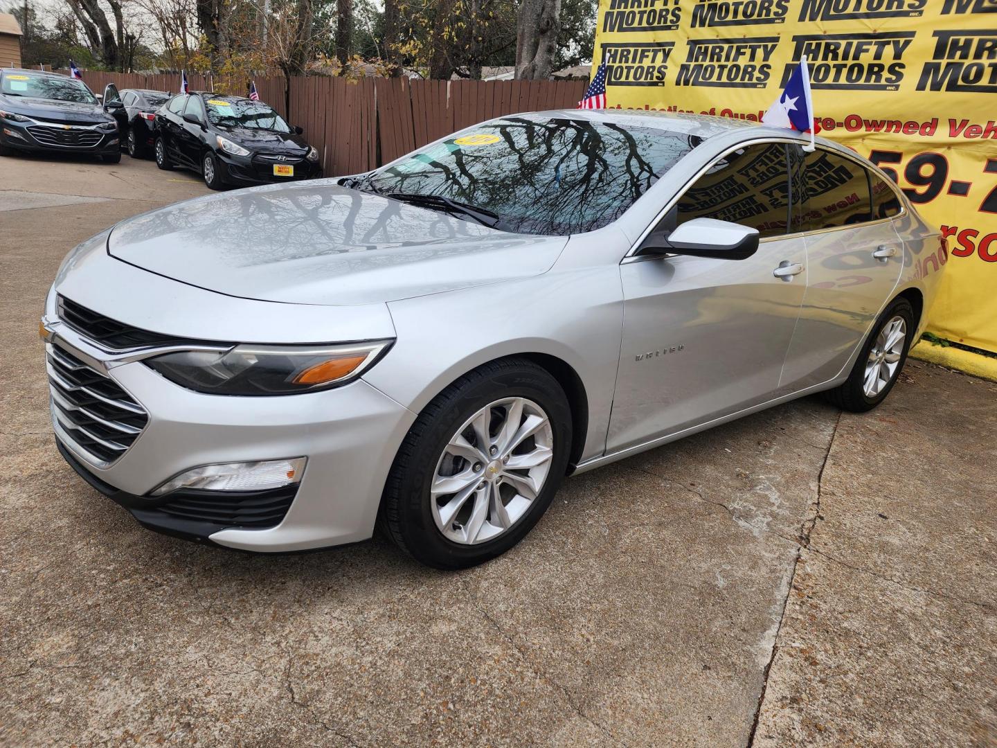 2019 Silver /Gray Chevrolet Malibu LT (1G1ZD5ST6KF) with an 1.5L L4 DOHC 16V engine, 6A transmission, located at 16710 Clay Rd., Houston, TX, 77084, (281) 859-7900, 29.834864, -95.656166 - Photo#1