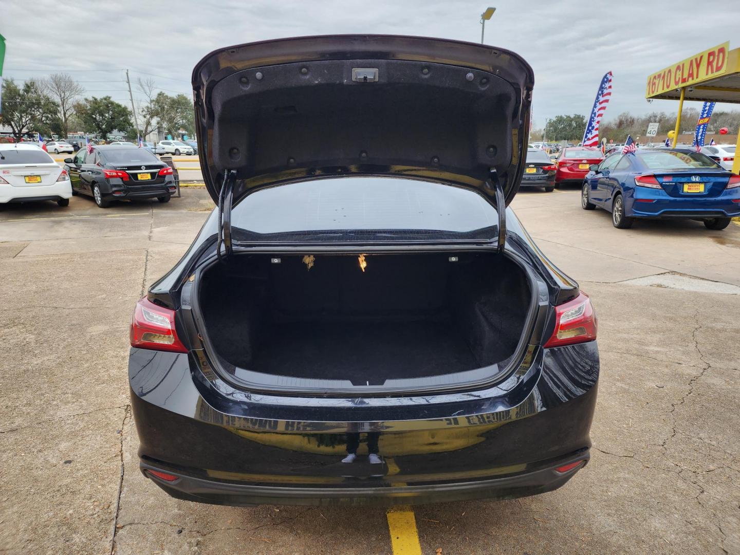 2021 Black /Gray Chevrolet Malibu LT (1G1ZD5ST3MF) with an 1.5L L4 DOHC 16V engine, 6A transmission, located at 16710 Clay Rd., Houston, TX, 77084, (281) 859-7900, 29.834864, -95.656166 - Photo#14