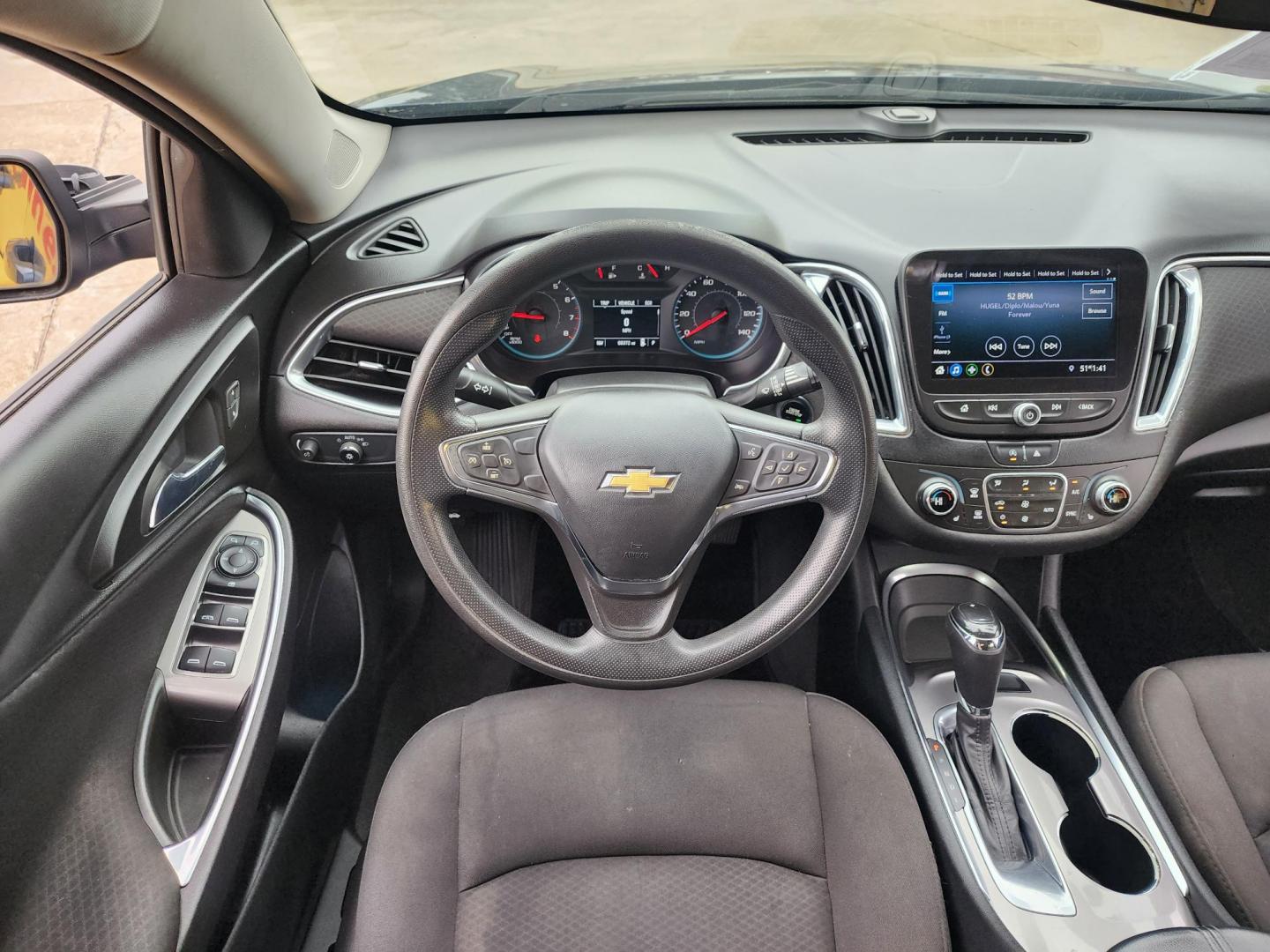 2020 Blue /Gray Chevrolet Malibu LT (1G1ZD5STXLF) with an 1.5L L4 DOHC 16V engine, 6A transmission, located at 16710 Clay Rd., Houston, TX, 77084, (281) 859-7900, 29.834864, -95.656166 - Photo#9