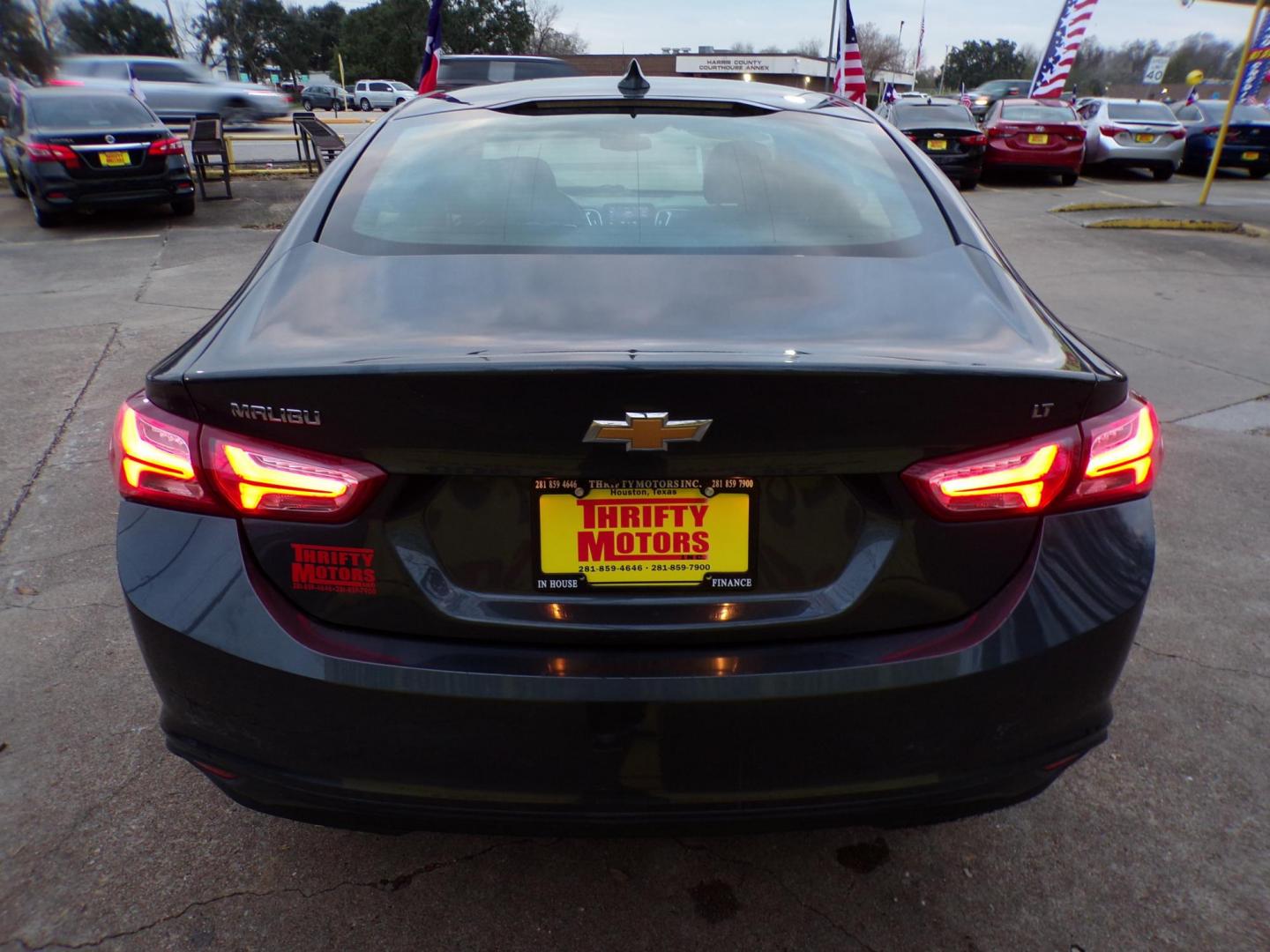 2019 Gray /Gray Chevrolet Malibu LT (1G1ZD5ST6KF) with an 1.5L L4 DOHC 16V engine, 6A transmission, located at 16710 Clay Rd., Houston, TX, 77084, (281) 859-7900, 29.834864, -95.656166 - Photo#5