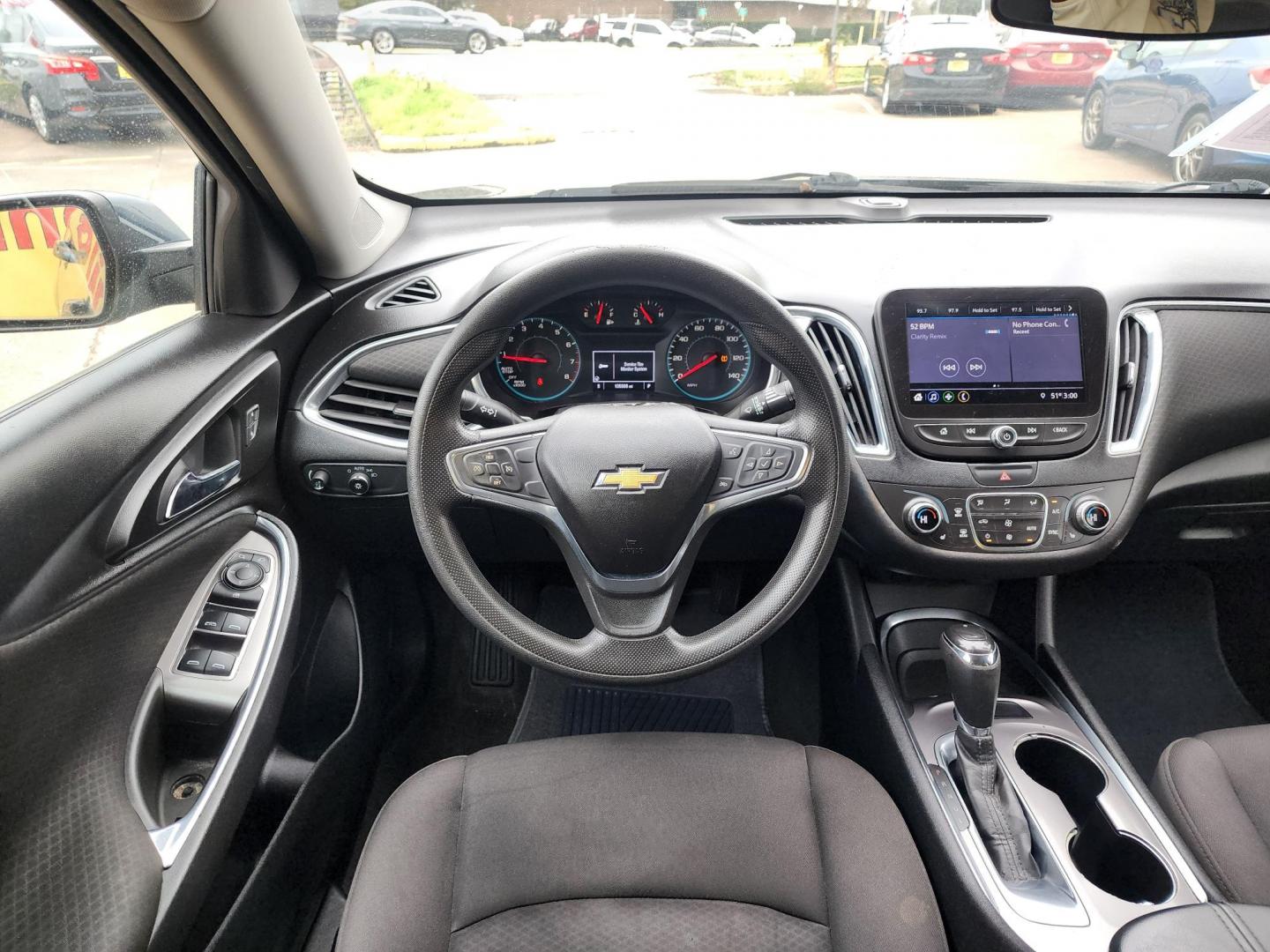 2019 Gray /Gray Chevrolet Malibu LT (1G1ZD5ST6KF) with an 1.5L L4 DOHC 16V engine, 6A transmission, located at 16710 Clay Rd., Houston, TX, 77084, (281) 859-7900, 29.834864, -95.656166 - Photo#8