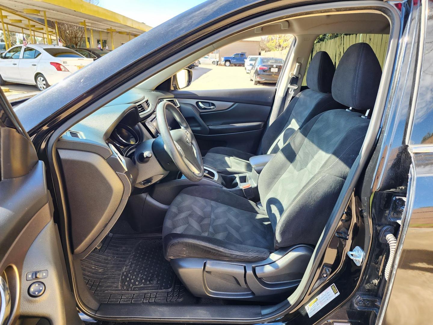 2016 Black /Gray Nissan Rogue S 2WD (5N1AT2MT1GC) with an 2.5L L4 DOHC 16V engine, CVT transmission, located at 16710 Clay Rd., Houston, TX, 77084, (281) 859-7900, 29.834864, -95.656166 - Photo#10