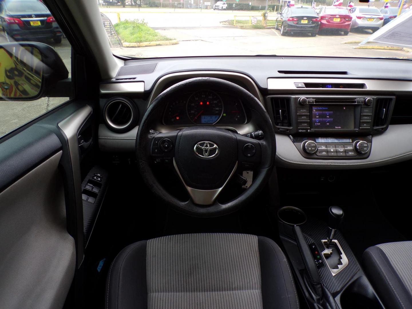 2015 Gray /Gray Toyota RAV4 XLE FWD (2T3WFREV1FW) with an 2.5L L4 DOHC 16V engine, 6-Speed Automatic transmission, located at 16710 Clay Rd., Houston, TX, 77084, (281) 859-7900, 29.834864, -95.656166 - Photo#8