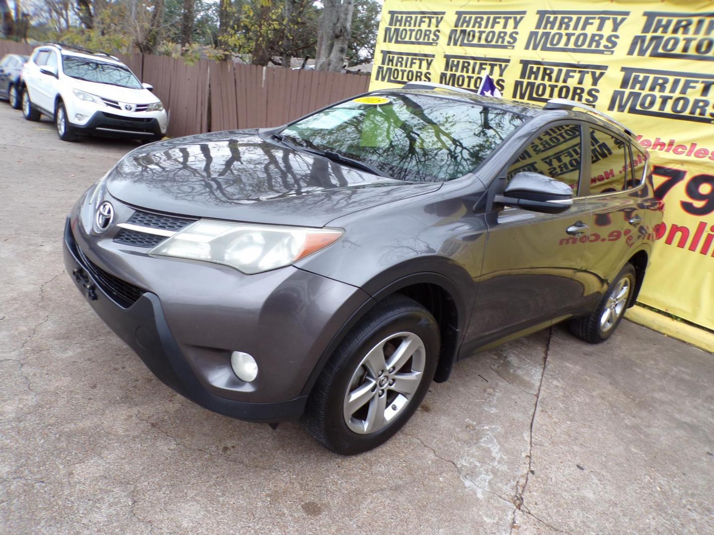 2015 Gray /Gray Toyota RAV4 XLE FWD (2T3WFREV1FW) with an 2.5L L4 DOHC 16V engine, 6-Speed Automatic transmission, located at 16710 Clay Rd., Houston, TX, 77084, (281) 859-7900, 29.834864, -95.656166 - Photo#1