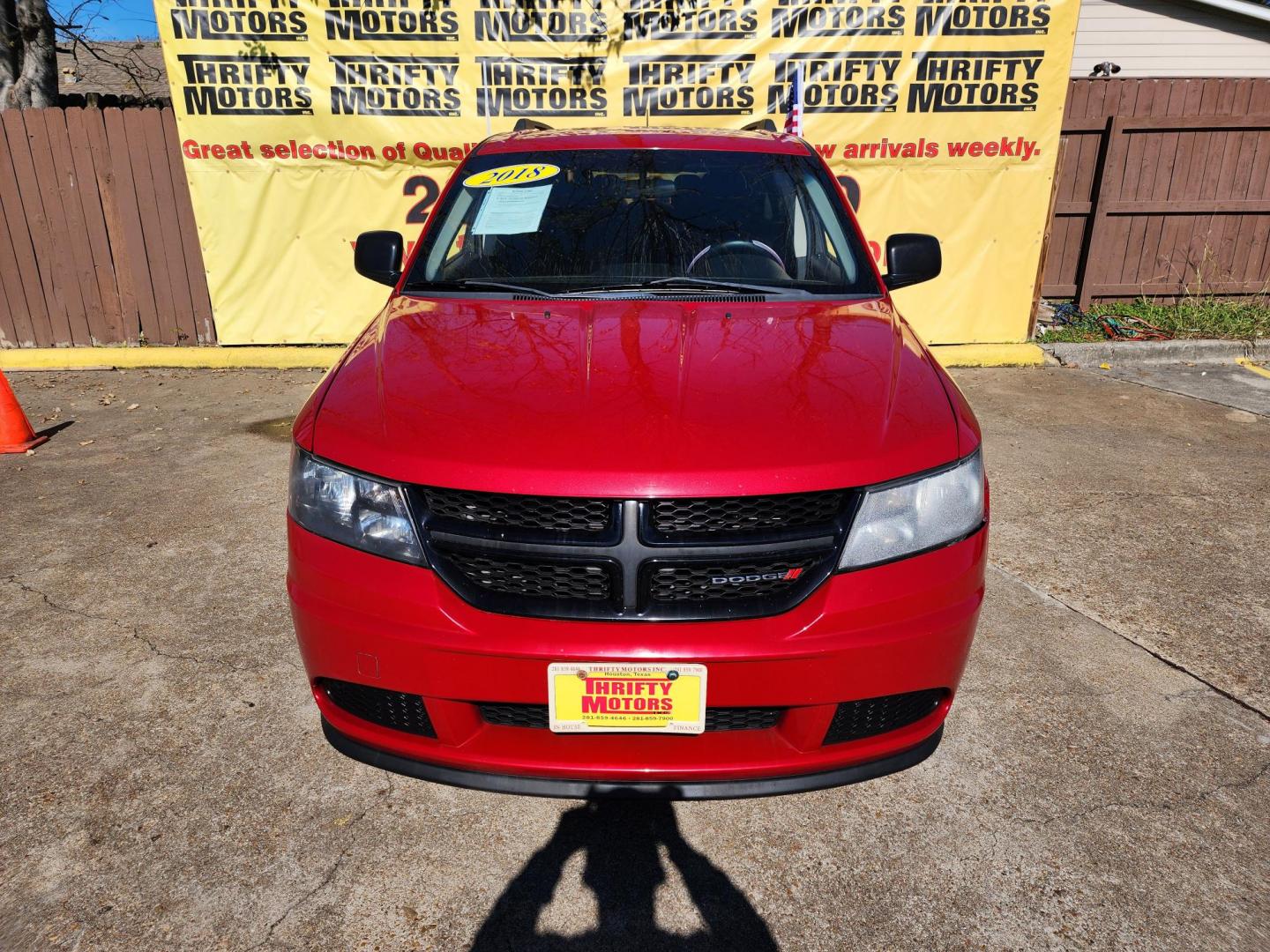 2018 Red /Black Dodge Journey SE (3C4PDCAB0JT) with an 2.4L L4 DOHC 16V engine, Automatic transmission, located at 16710 Clay Rd., Houston, TX, 77084, (281) 859-7900, 29.834864, -95.656166 - Photo#0