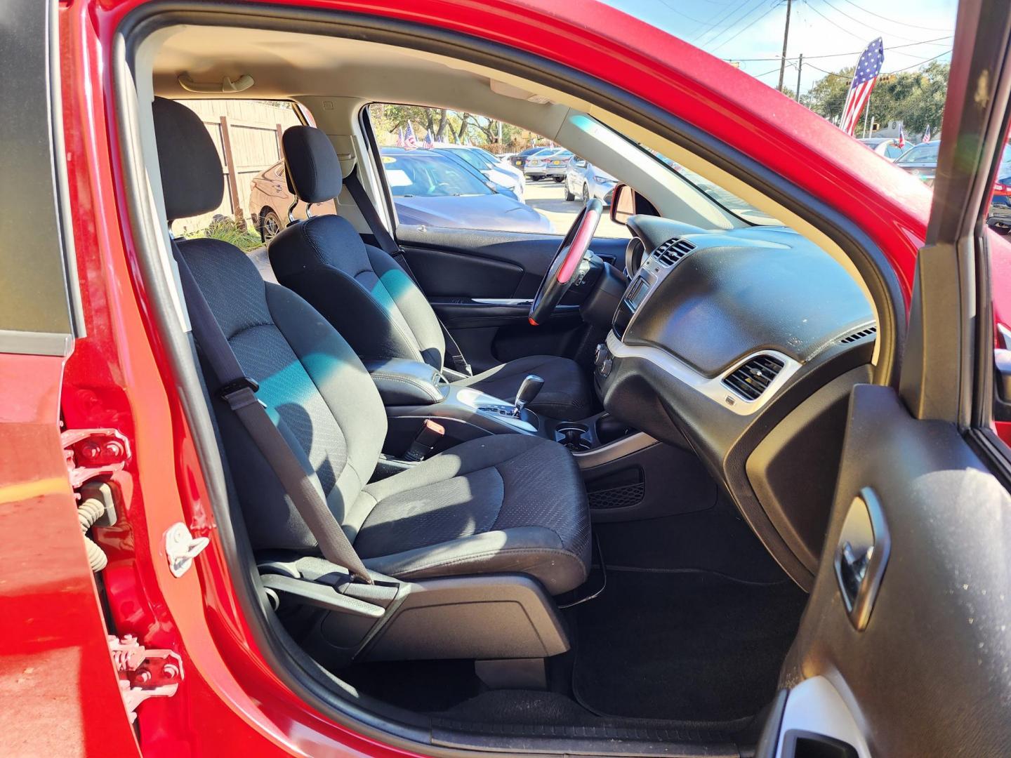 2018 Red /Black Dodge Journey SE (3C4PDCAB0JT) with an 2.4L L4 DOHC 16V engine, Automatic transmission, located at 16710 Clay Rd., Houston, TX, 77084, (281) 859-7900, 29.834864, -95.656166 - Photo#12