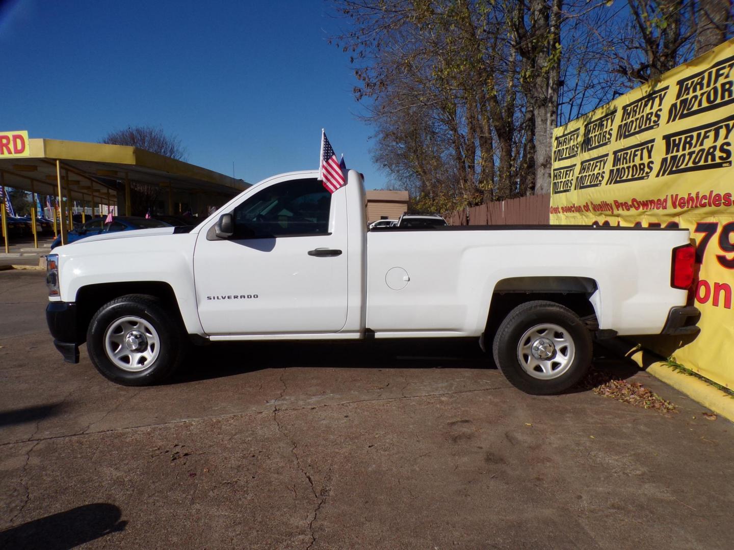 2017 White /Gray Chevrolet Silverado 1500 Work Truck Short Box 2WD (1GCNCNEC3HZ) with an 5.3L V8 engine, 6A transmission, located at 16710 Clay Rd., Houston, TX, 77084, (281) 859-7900, 29.834864, -95.656166 - Photo#4