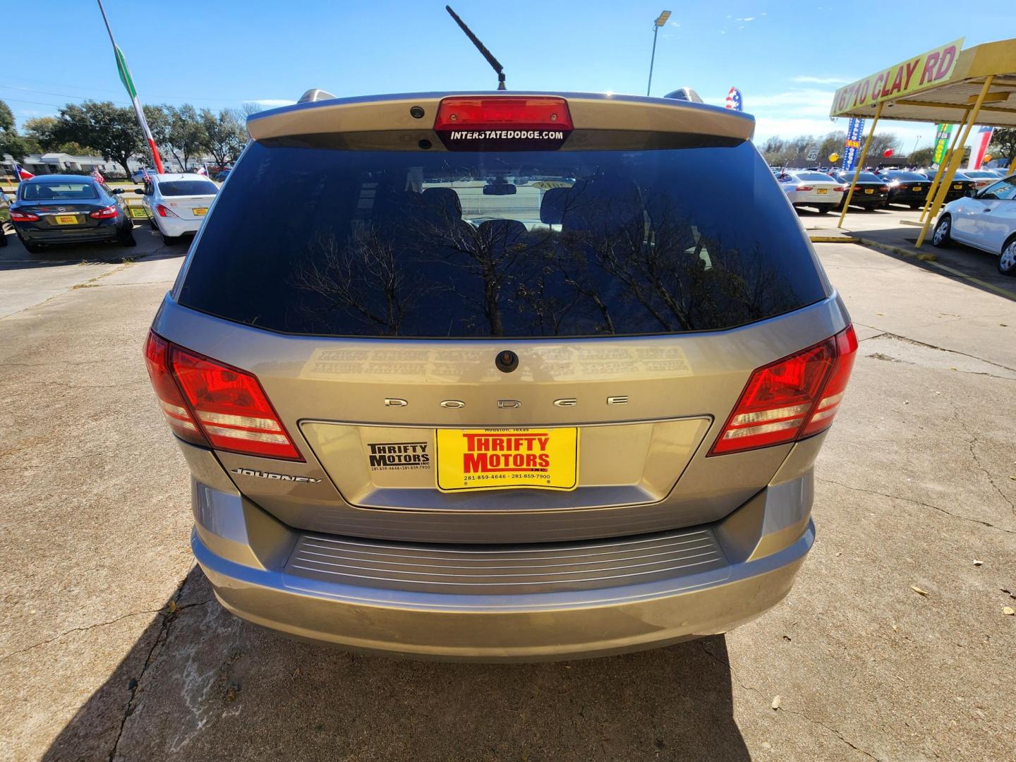 2018 Silver /Gray Dodge Journey SE (3C4PDCAB4JT) with an 2.4L L4 DOHC 16V engine, Automatic transmission, located at 16710 Clay Rd., Houston, TX, 77084, (281) 859-7900, 29.834864, -95.656166 - Photo#5