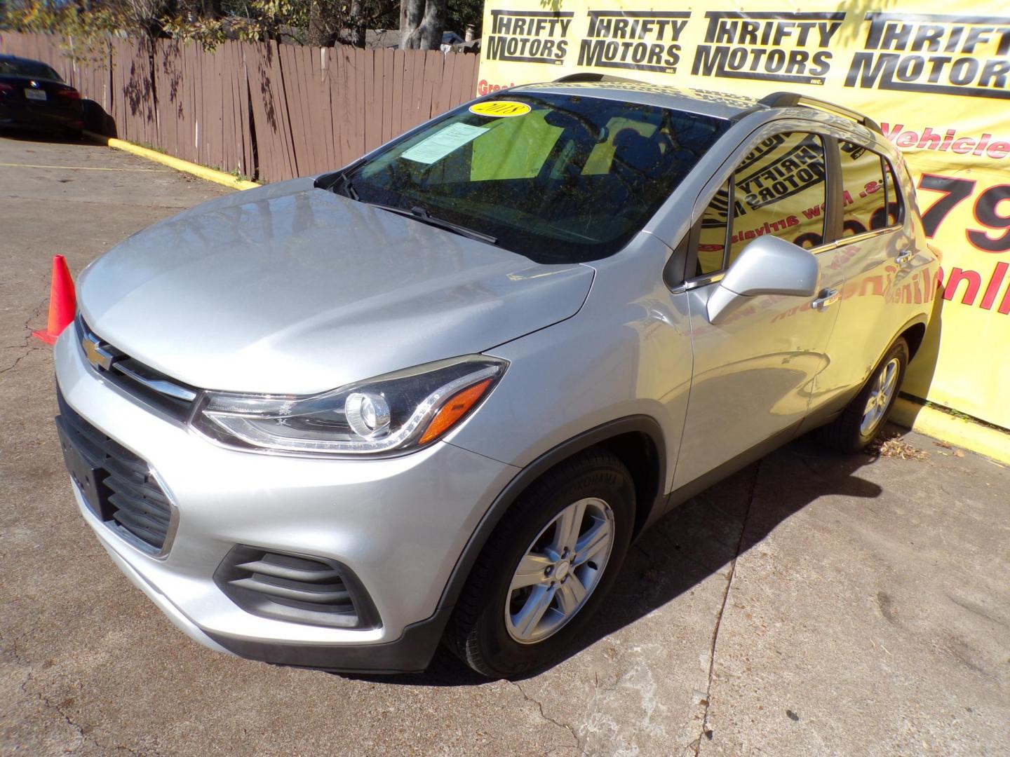 2018 Silver /Black Chevrolet Trax LT FWD (3GNCJLSB5JL) with an 1.4L L4 DOHC 16V engine, 6A transmission, located at 16710 Clay Rd., Houston, TX, 77084, (281) 859-7900, 29.834864, -95.656166 - Photo#1