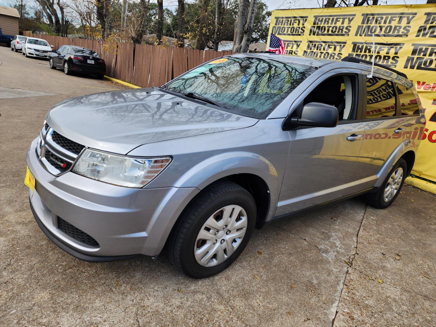 2018 Silver /Gray Dodge Journey SE (3C4PDCAB4JT) with an 2.4L L4 DOHC 16V engine, Automatic transmission, located at 16710 Clay Rd., Houston, TX, 77084, (281) 859-7900, 29.834864, -95.656166 - Photo#1