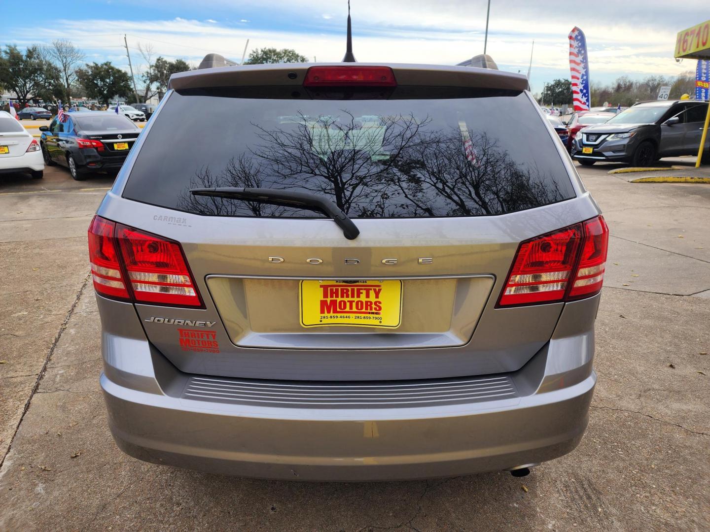 2018 Silver /Gray Dodge Journey SE (3C4PDCAB4JT) with an 2.4L L4 DOHC 16V engine, Automatic transmission, located at 16710 Clay Rd., Houston, TX, 77084, (281) 859-7900, 29.834864, -95.656166 - Photo#5