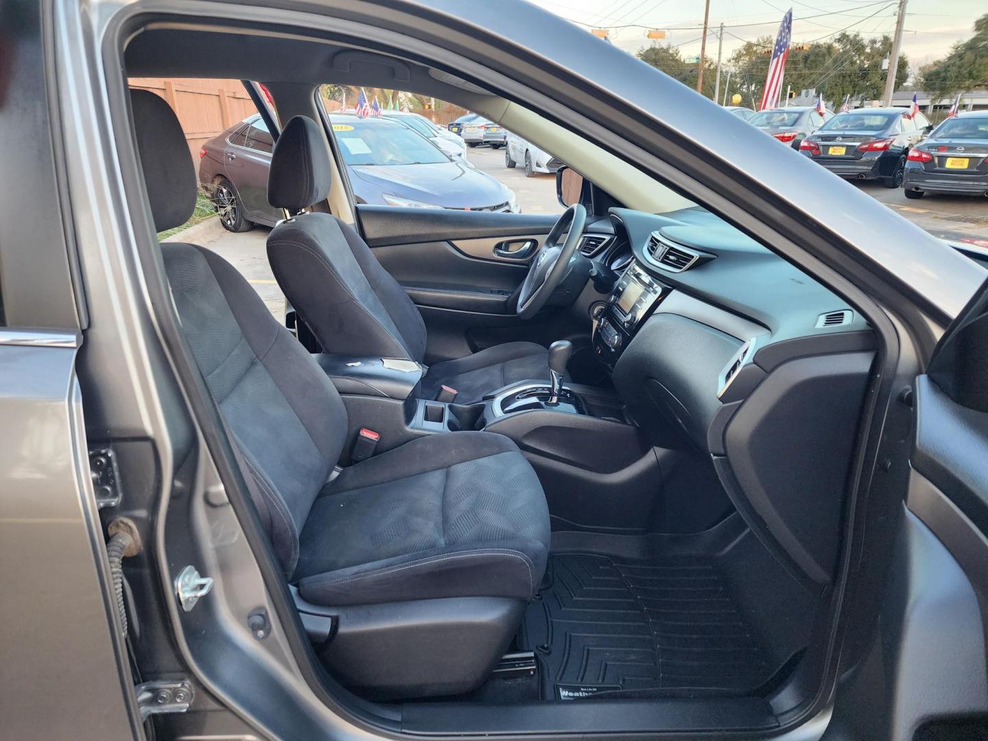 2016 Gray /Black Nissan Rogue S 2WD (JN8AT2MT9GW) with an 2.5L L4 DOHC 16V engine, CVT transmission, located at 16710 Clay Rd., Houston, TX, 77084, (281) 859-7900, 29.834864, -95.656166 - Photo#8