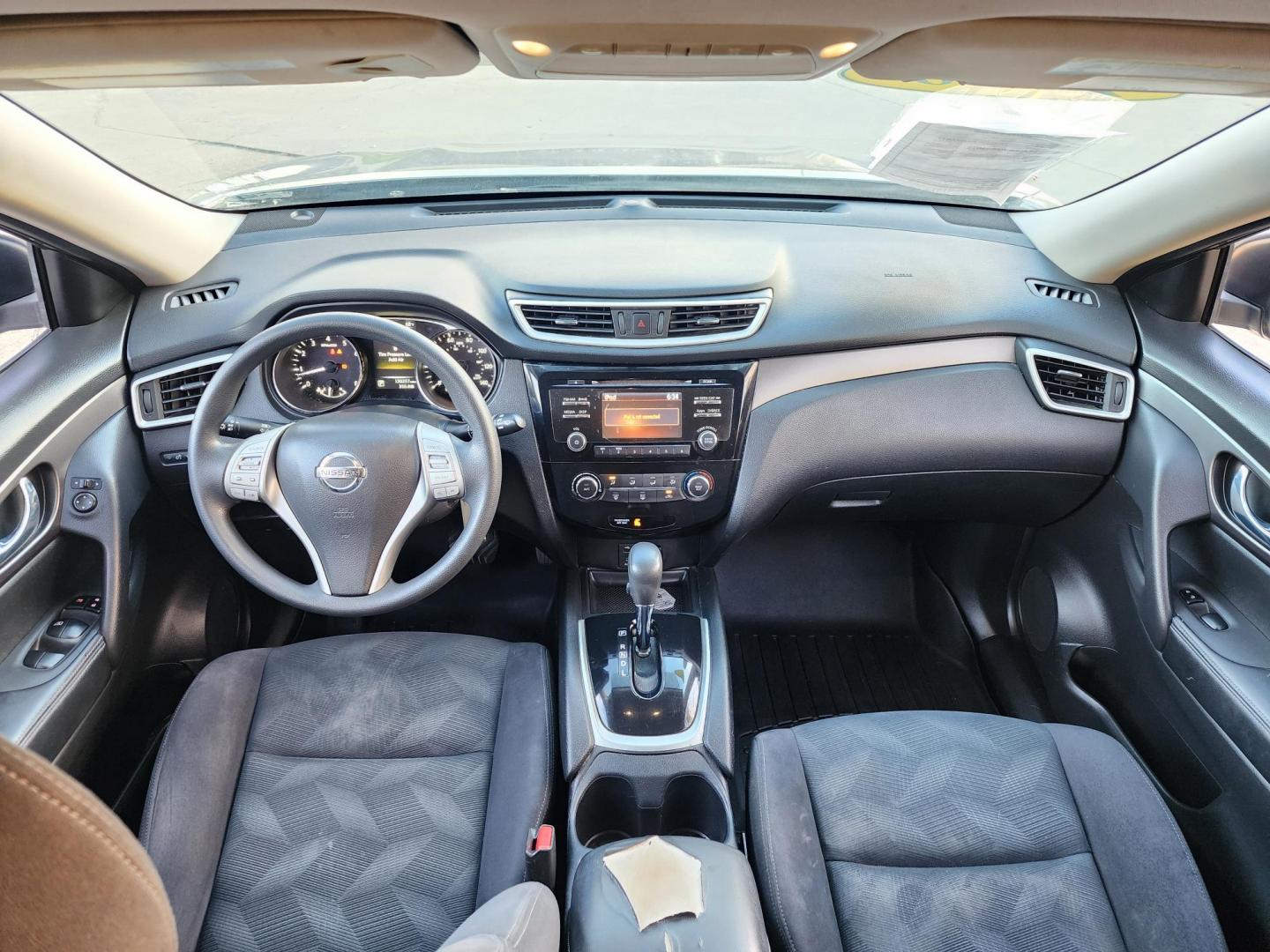 2016 Gray /Black Nissan Rogue S 2WD (JN8AT2MT9GW) with an 2.5L L4 DOHC 16V engine, CVT transmission, located at 16710 Clay Rd., Houston, TX, 77084, (281) 859-7900, 29.834864, -95.656166 - Photo#11