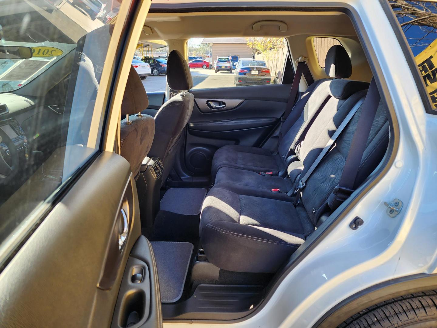 2016 White /Black Nissan Rogue S 2WD (JN8AT2MT0GW) with an 2.5L L4 DOHC 16V engine, CVT transmission, located at 16710 Clay Rd., Houston, TX, 77084, (281) 859-7900, 29.834864, -95.656166 - Photo#10