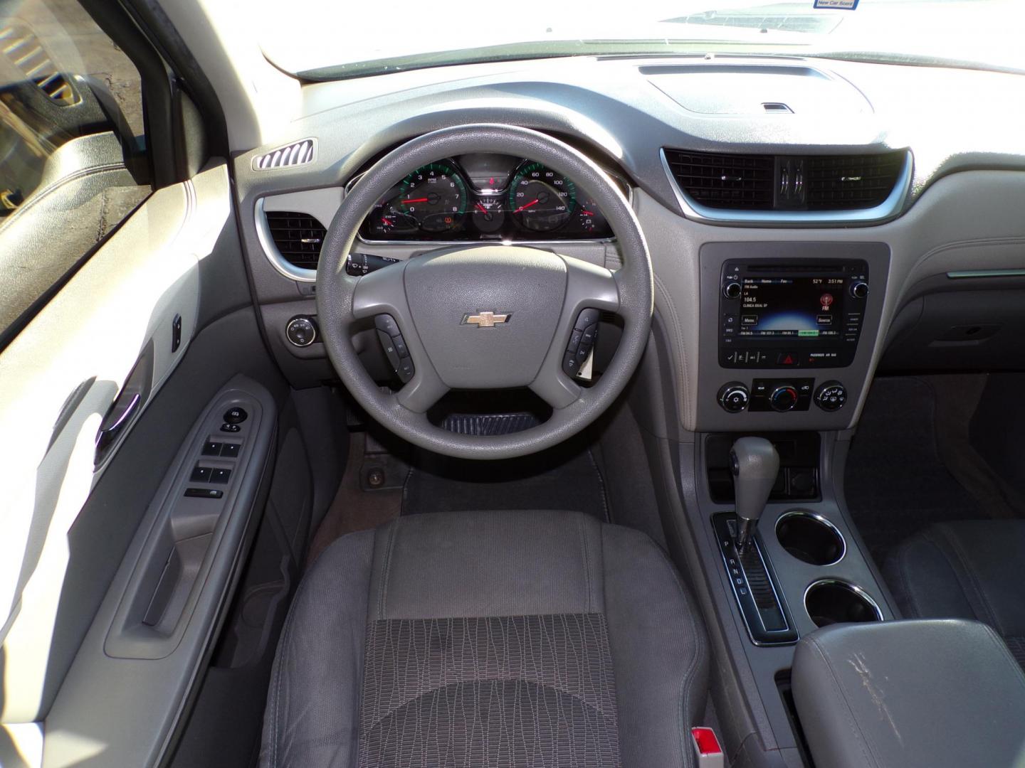 2016 Gray /Gray Chevrolet Traverse LS FWD (1GNKRFKD0GJ) with an 3.6L V6 DOHC 24V engine, 6A transmission, located at 16710 Clay Rd., Houston, TX, 77084, (281) 859-7900, 29.834864, -95.656166 - Photo#8