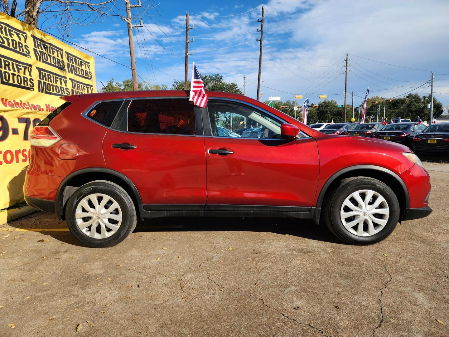 2016 Red /Beige Nissan Rogue S 2WD (JN8AT2MT5GW) with an 2.5L L4 DOHC 16V engine, CVT transmission, located at 16710 Clay Rd., Houston, TX, 77084, (281) 859-7900, 29.834864, -95.656166 - Photo#3