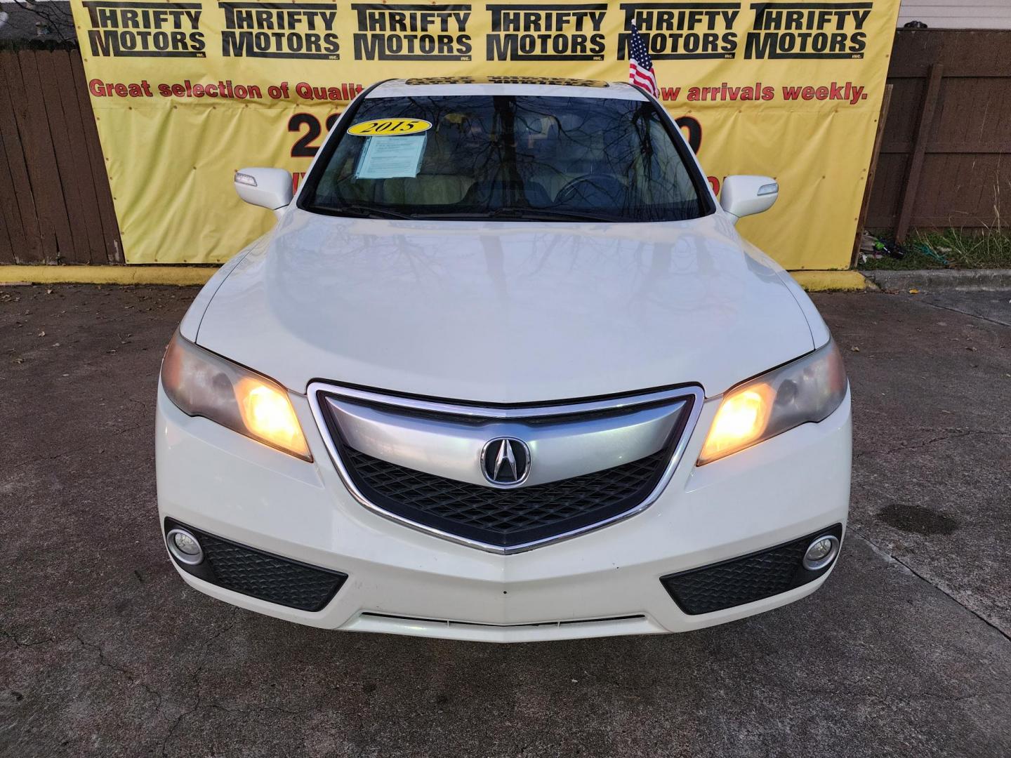 2015 White /Beige Acura RDX 6-Spd AT w/ Technology Package (5J8TB3H55FL) with an 2.3L L4 DOHC 16V engine, 6-Speed Automatic transmission, located at 16710 Clay Rd., Houston, TX, 77084, (281) 859-7900, 29.834864, -95.656166 - Photo#0