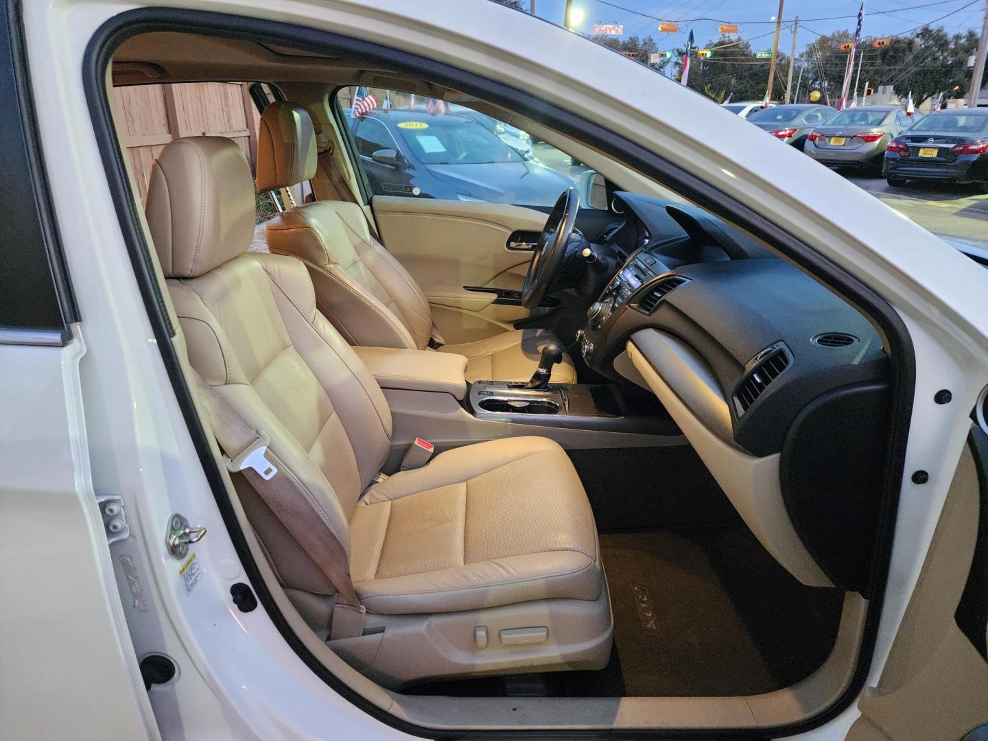 2015 White /Beige Acura RDX 6-Spd AT w/ Technology Package (5J8TB3H55FL) with an 2.3L L4 DOHC 16V engine, 6-Speed Automatic transmission, located at 16710 Clay Rd., Houston, TX, 77084, (281) 859-7900, 29.834864, -95.656166 - Photo#8