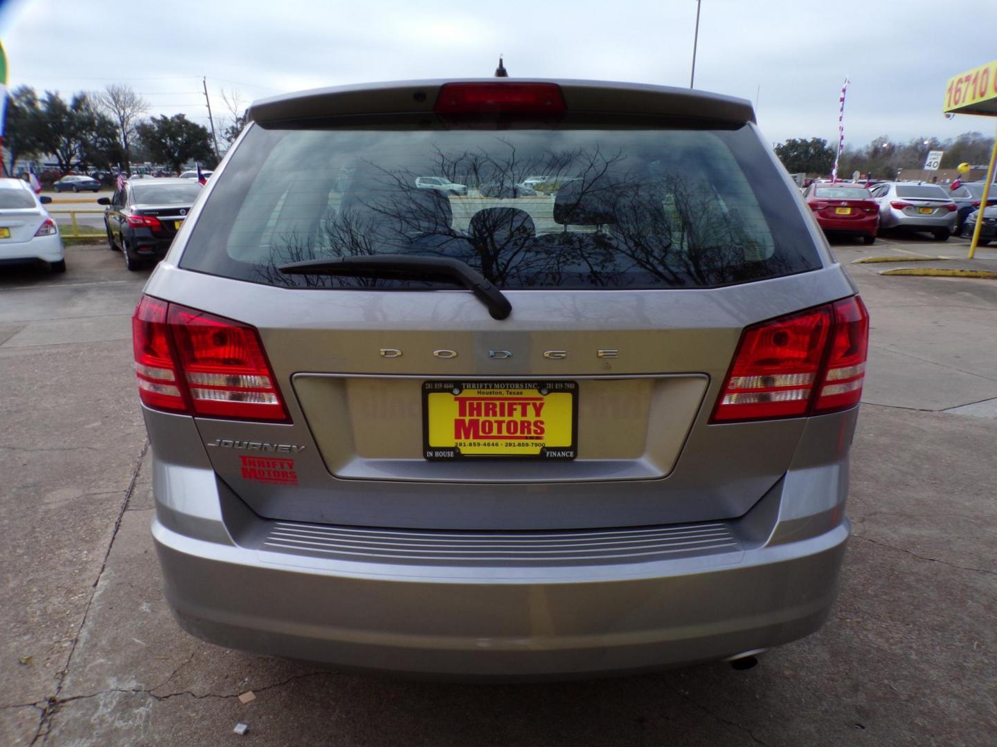 2015 Silver /Gray Dodge Journey SE (3C4PDCAB1FT) with an 2.4L L4 DOHC 16V engine, 4-Speed Automatic transmission, located at 16710 Clay Rd., Houston, TX, 77084, (281) 859-7900, 29.834864, -95.656166 - Photo#5