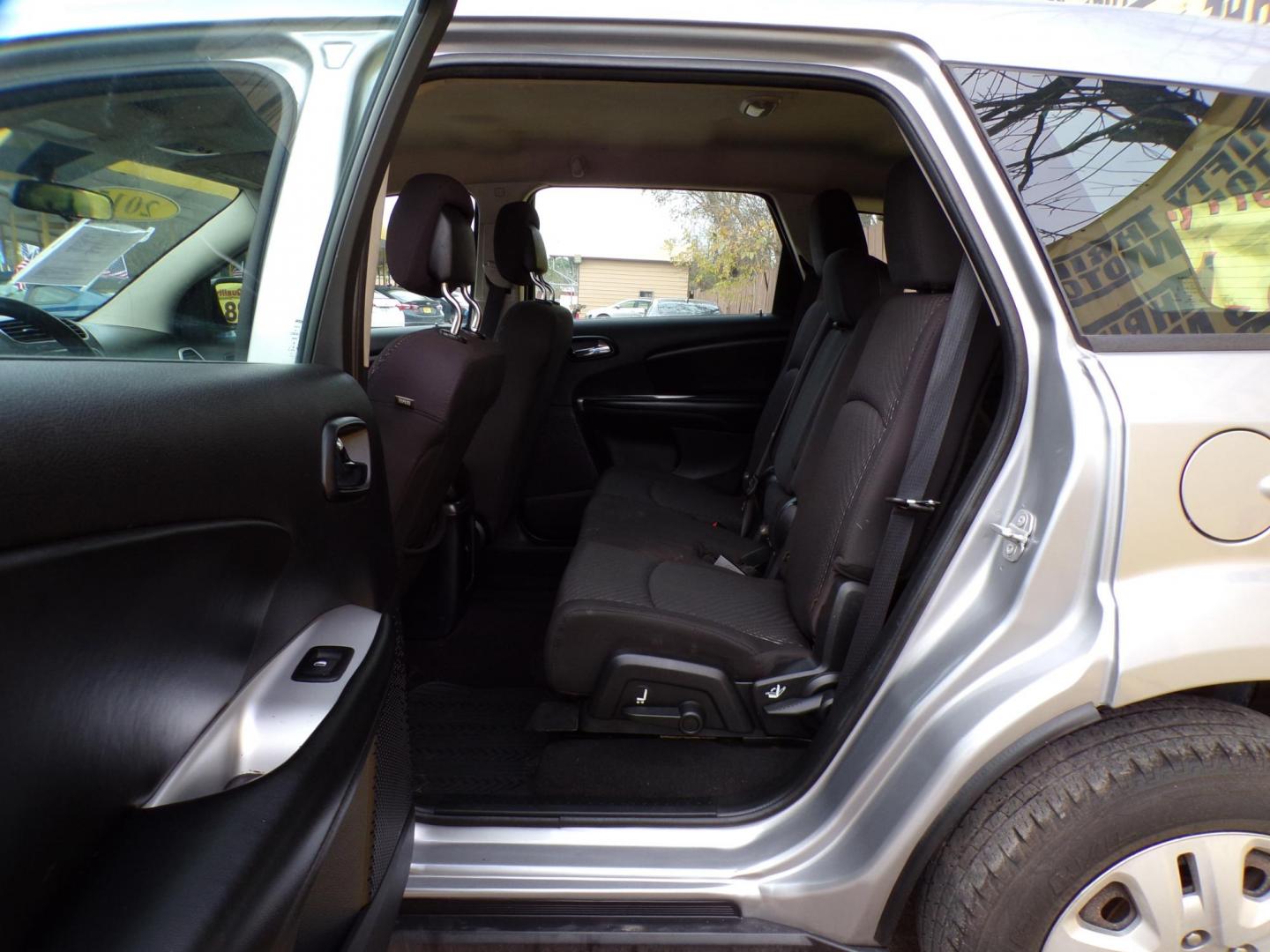 2015 Silver /Gray Dodge Journey SE (3C4PDCAB1FT) with an 2.4L L4 DOHC 16V engine, 4-Speed Automatic transmission, located at 16710 Clay Rd., Houston, TX, 77084, (281) 859-7900, 29.834864, -95.656166 - Photo#11