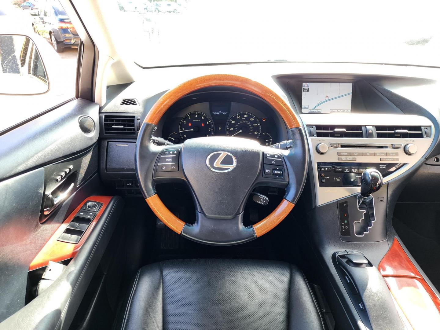 2012 White /Black Lexus RX 350 AWD (JTJBK1BAXC2) with an 3.5L V6 DOHC 24V engine, 5-Speed Automatic transmission, located at 16710 Clay Rd., Houston, TX, 77084, (281) 859-7900, 29.834864, -95.656166 - Photo#7