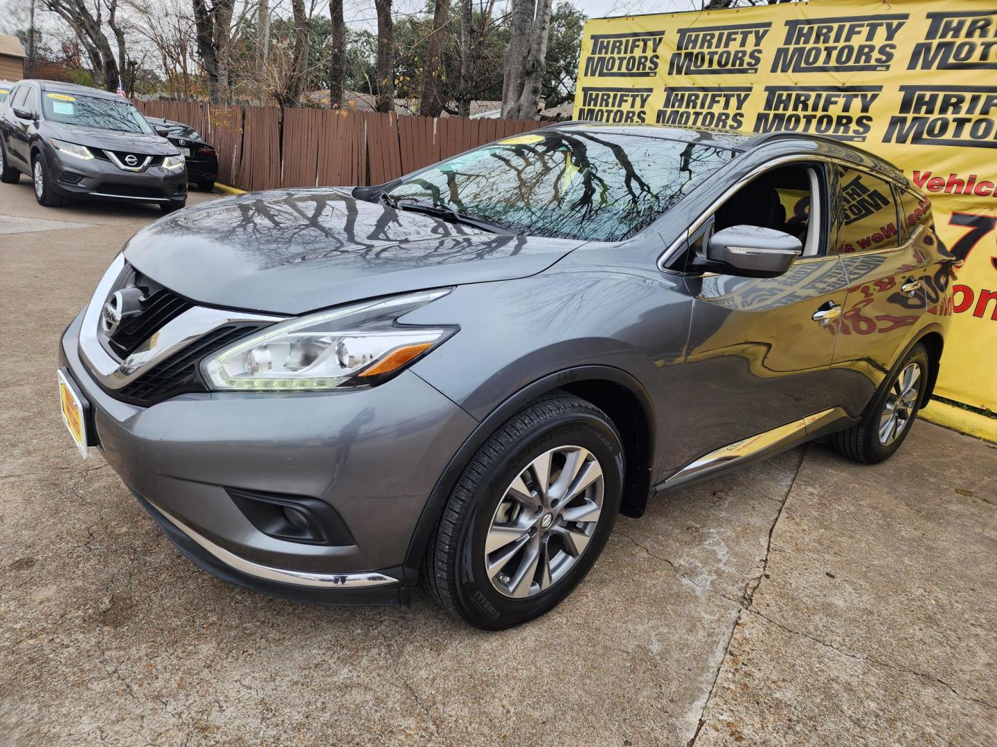 2015 Gray /Gary Nissan Murano Platinum FWD (5N1AZ2MG4FN) with an 3.5L V6 DOHC 24V engine, Continuously Variable Transmission transmission, located at 16710 Clay Rd., Houston, TX, 77084, (281) 859-7900, 29.834864, -95.656166 - Photo#2