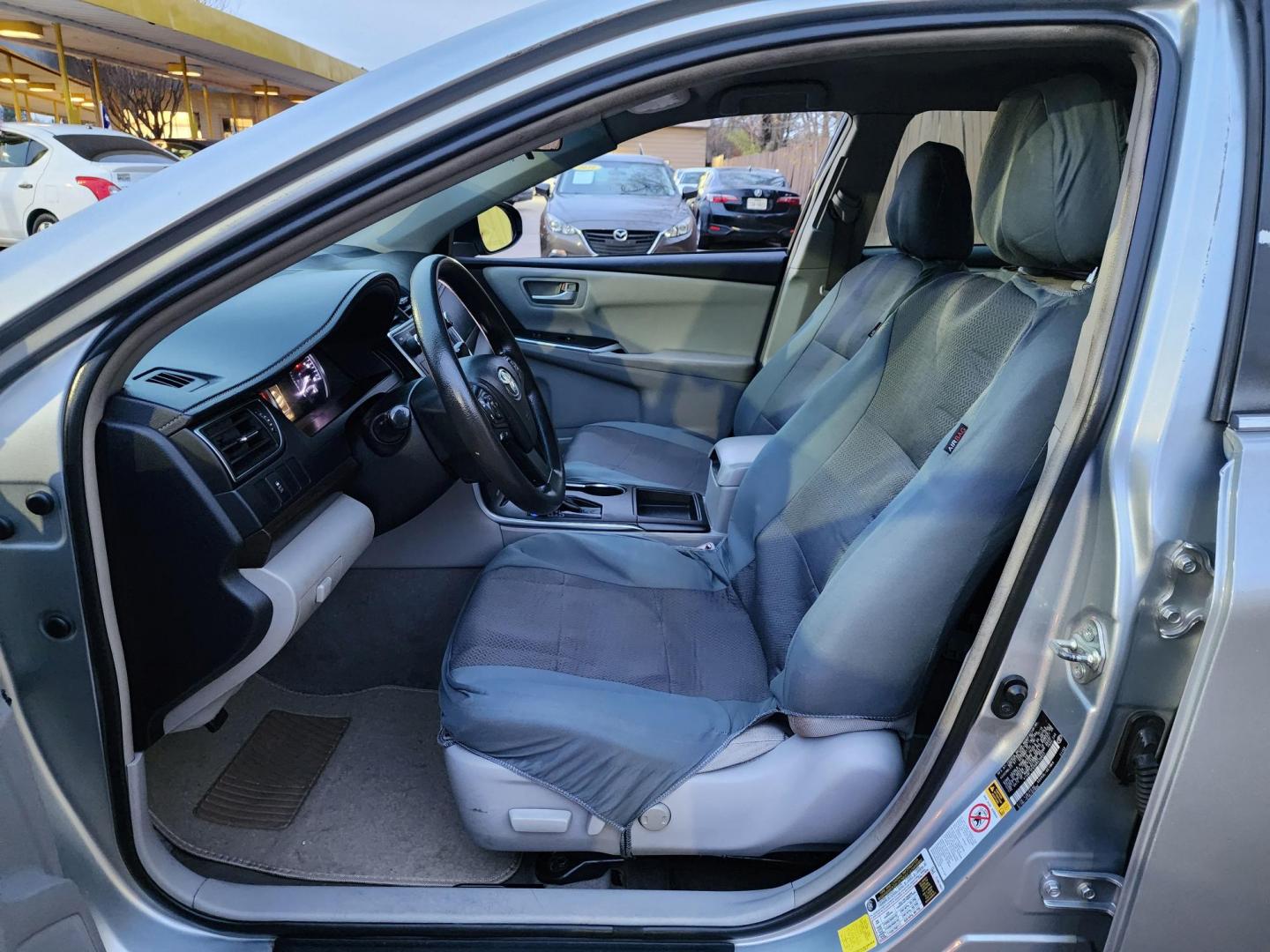 2016 Gray /Gray Toyota Camry XSE (4T4BF1FK5GR) with an 2.5L L4 DOHC 16V engine, Automatic 6-Speed transmission, located at 16710 Clay Rd., Houston, TX, 77084, (281) 859-7900, 29.834864, -95.656166 - Photo#11