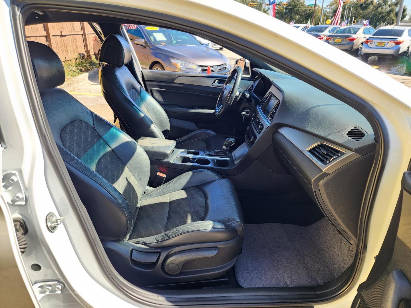 2017 White /BLACK Hyundai Sonata Sport 2.0T (5NPE34AB6HH) with an 2.0L L4 DOHC 16V TURBO engine, Automatic 6-Speed transmission, located at 16710 Clay Rd., Houston, TX, 77084, (281) 859-7900, 29.834864, -95.656166 - Photo#12