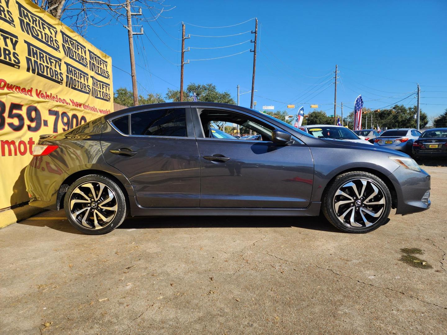 2016 Gray /Black Acura ILX 8-Spd AT w/ Technology Plus Package (19UDE2F82GA) with an 2.0L L4 16V DOHC engine, 8-Speed Automatic transmission, located at 16710 Clay Rd., Houston, TX, 77084, (281) 859-7900, 29.834864, -95.656166 - Photo#3