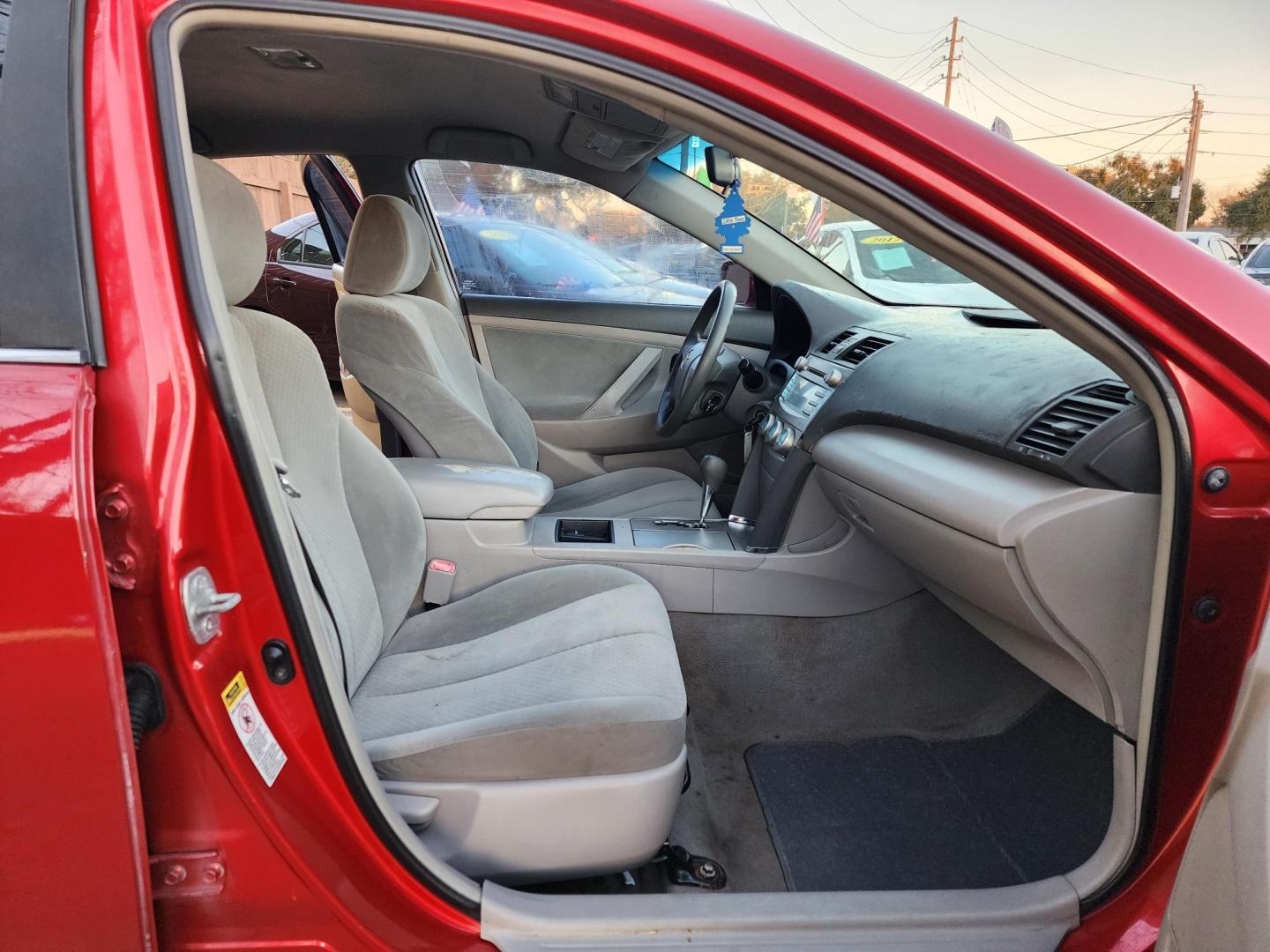 2009 Red /Gray Toyota Camry CE 5-Spd AT (4T4BE46K79R) with an 2.4L L4 DOHC 16V engine, Automatic 5-Speed transmission, located at 16710 Clay Rd., Houston, TX, 77084, (281) 859-7900, 29.834864, -95.656166 - Photo#7