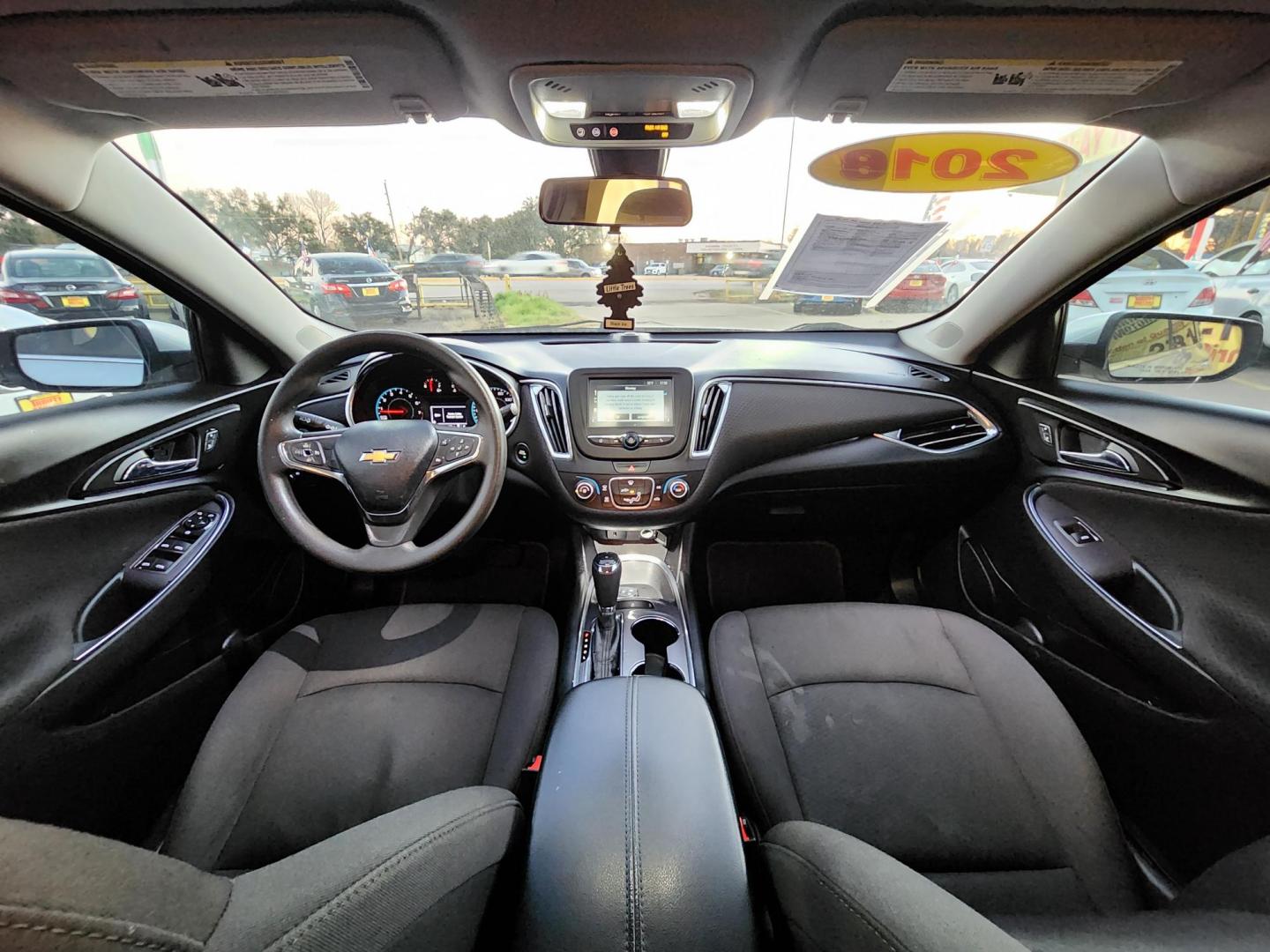 2018 Silver /Gray Chevrolet Malibu LT (1G1ZD5ST3JF) with an 1.5L L4 DOHC 16V engine, 6A transmission, located at 16710 Clay Rd., Houston, TX, 77084, (281) 859-7900, 29.834864, -95.656166 - Photo#13