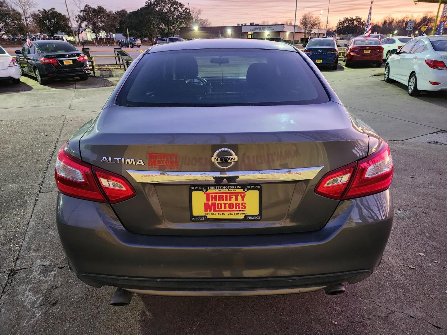 2017 Gray /Gray Nissan Altima 2.5 S (1N4AL3APXHN) with an 2.5L L4 DOHC 16V engine, CVT transmission, located at 16710 Clay Rd., Houston, TX, 77084, (281) 859-7900, 29.834864, -95.656166 - Photo#5