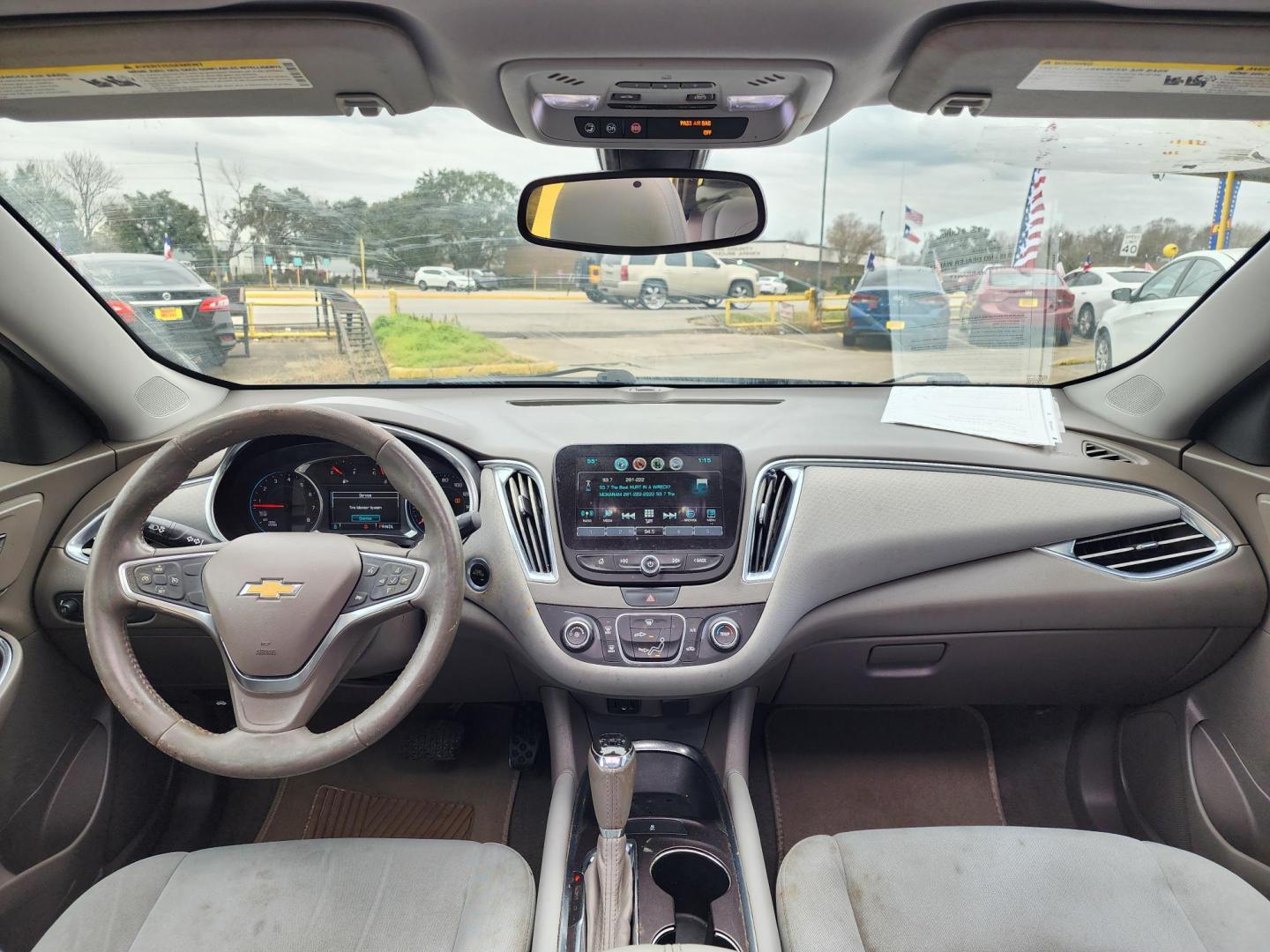 2018 Black /Gray Chevrolet Malibu LT (1G1ZD5ST1JF) with an 1.5L L4 DOHC 16V engine, 6A transmission, located at 16710 Clay Rd., Houston, TX, 77084, (281) 859-7900, 29.834864, -95.656166 - Photo#10