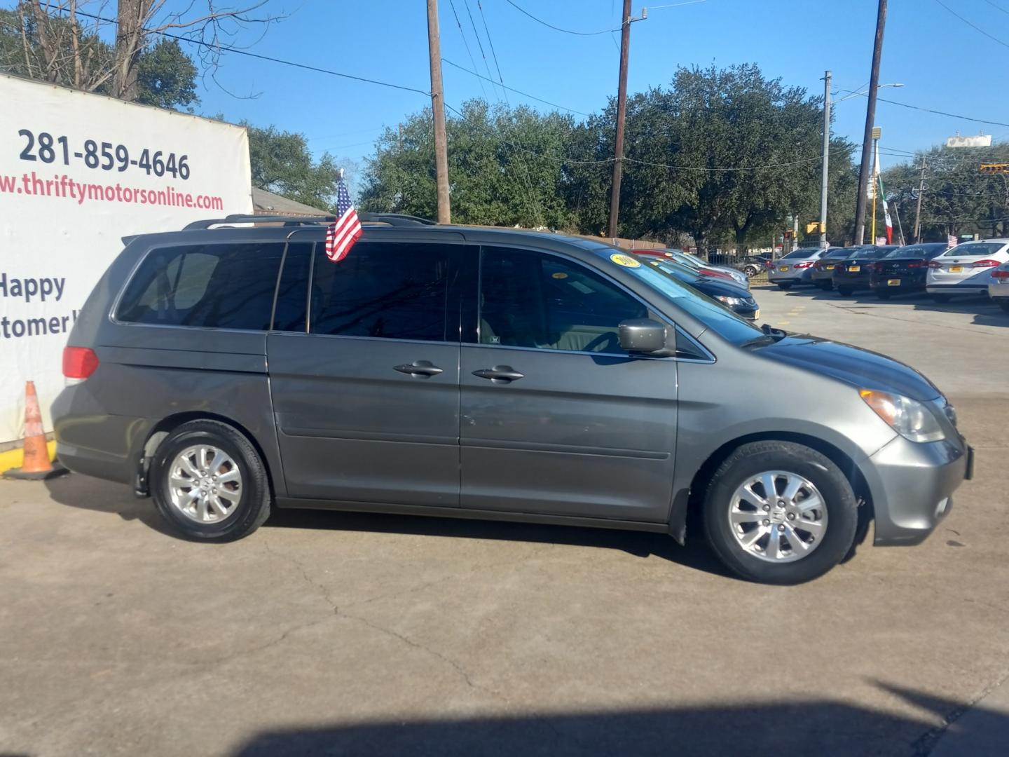 2008 Gray Honda Odyssey (5FNRL38648B) with an 3.5L V6 3.5L V6 engine, Automatic 5-Speed transmission, located at 16710 Clay Rd., Houston, TX, 77084, (281) 859-7900, 29.834864, -95.656166 - Low Down. Low Payments. - Photo#4