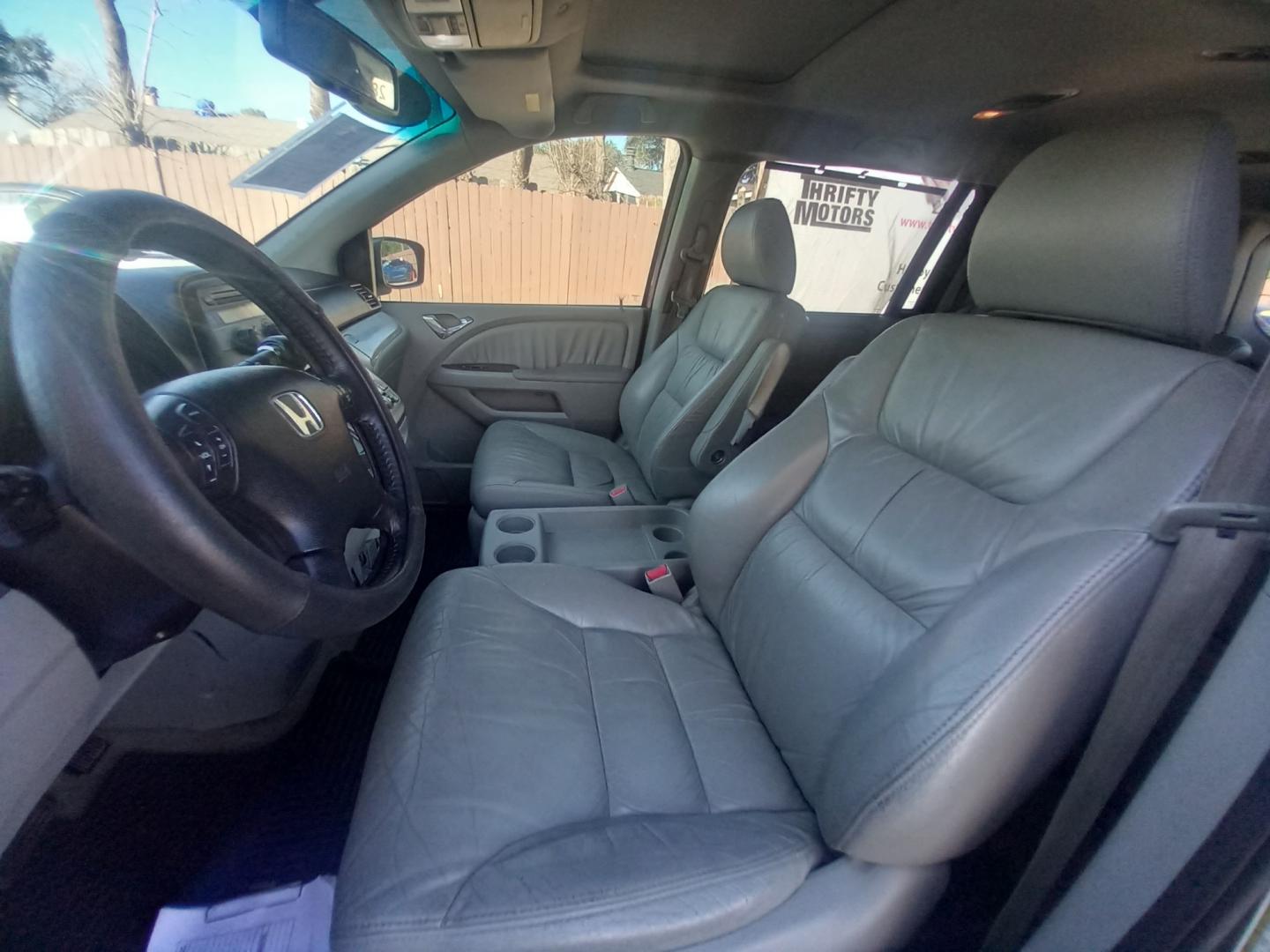 2008 Gray Honda Odyssey (5FNRL38648B) with an 3.5L V6 3.5L V6 engine, Automatic 5-Speed transmission, located at 16710 Clay Rd., Houston, TX, 77084, (281) 859-7900, 29.834864, -95.656166 - Low Down. Low Payments. - Photo#6